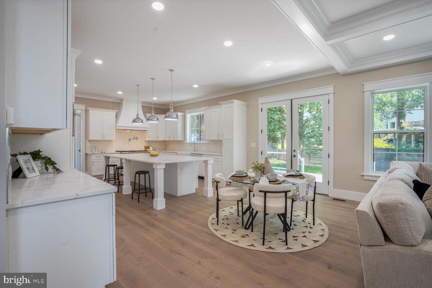 504 KINGSLEY RD SW, VIENNA, Virginia 22180, 7 Bedrooms Bedrooms, ,6 BathroomsBathrooms,Residential,For sale,504 KINGSLEY RD SW,VAFX2246344 MLS # VAFX2246344