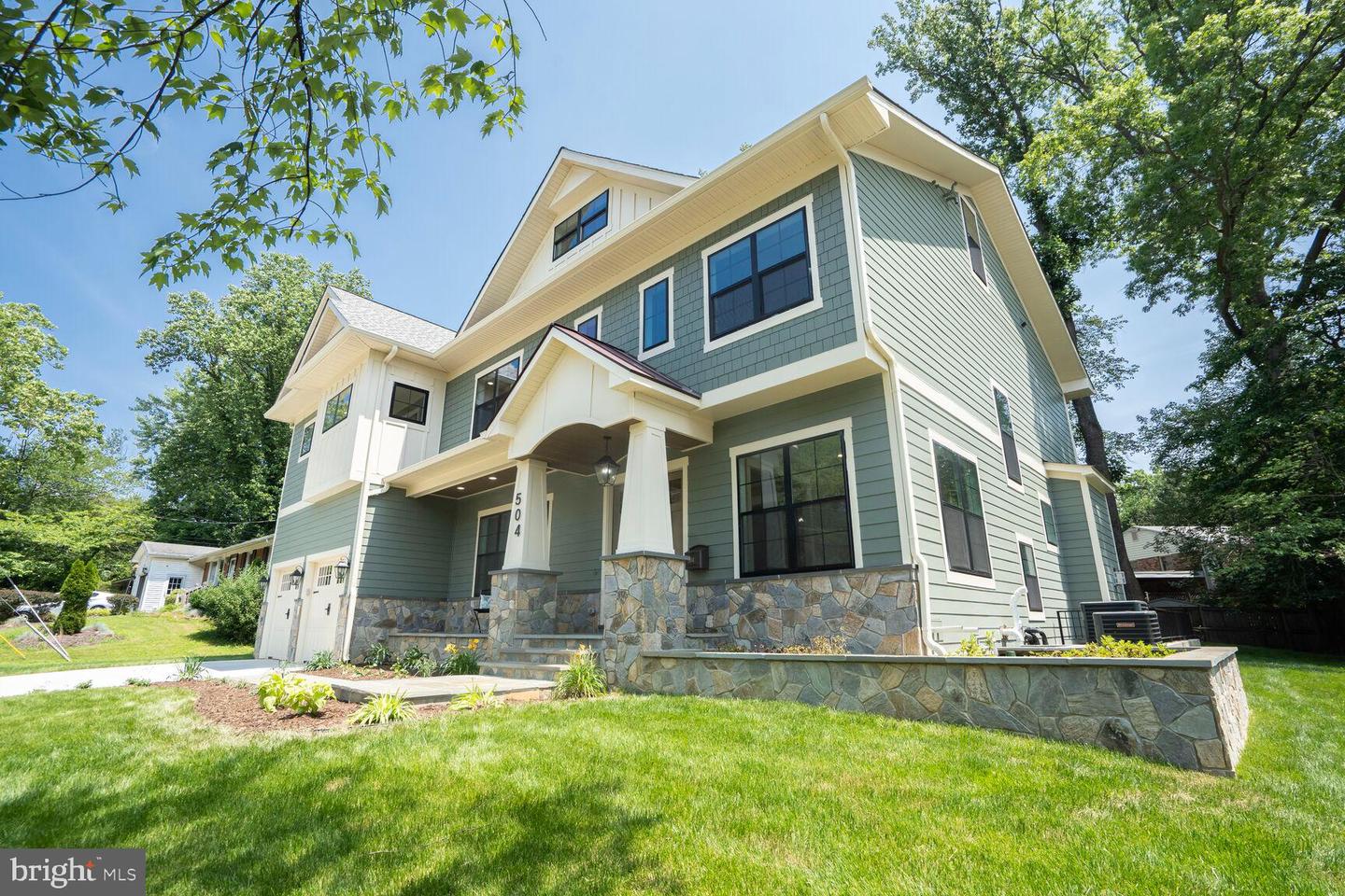 504 KINGSLEY RD SW, VIENNA, Virginia 22180, 7 Bedrooms Bedrooms, ,6 BathroomsBathrooms,Residential,For sale,504 KINGSLEY RD SW,VAFX2246344 MLS # VAFX2246344