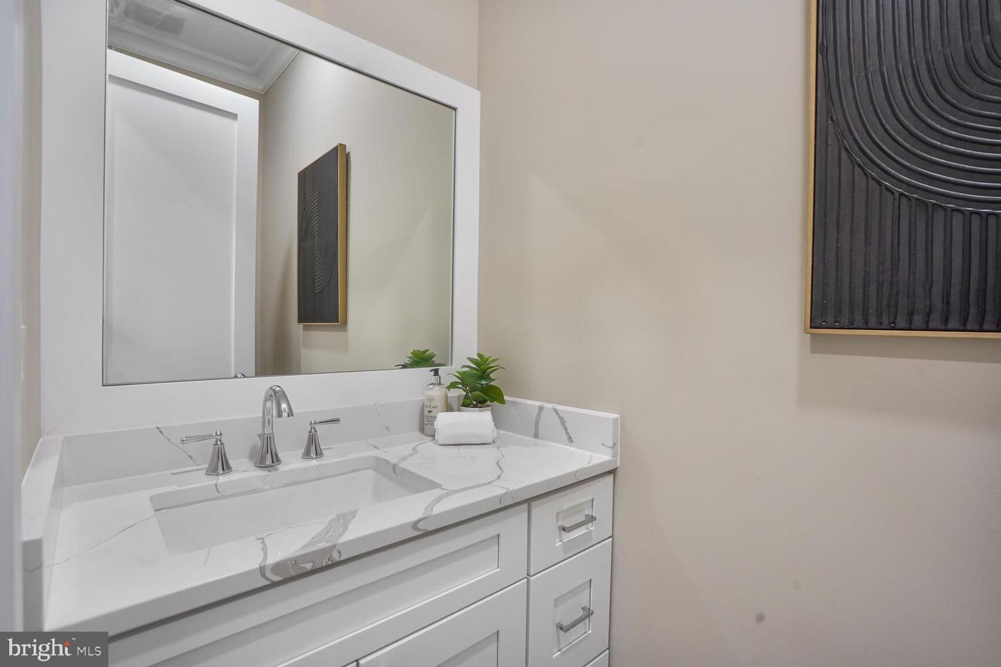 504 KINGSLEY RD SW, VIENNA, Virginia 22180, 7 Bedrooms Bedrooms, ,6 BathroomsBathrooms,Residential,For sale,504 KINGSLEY RD SW,VAFX2246344 MLS # VAFX2246344