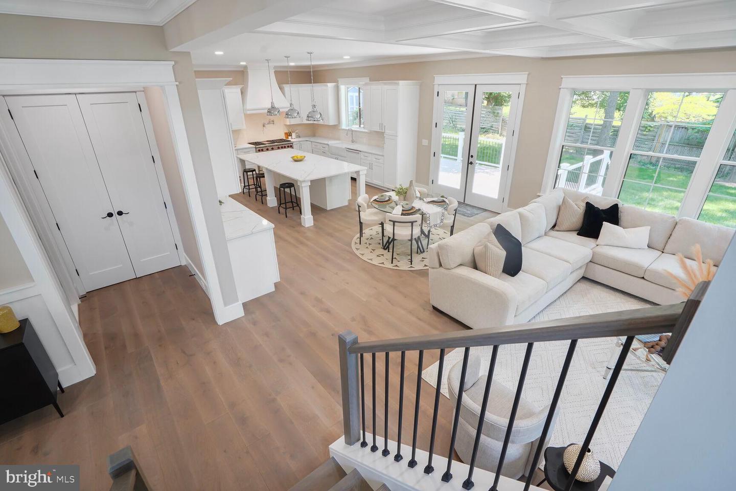 504 KINGSLEY RD SW, VIENNA, Virginia 22180, 7 Bedrooms Bedrooms, ,6 BathroomsBathrooms,Residential,For sale,504 KINGSLEY RD SW,VAFX2246344 MLS # VAFX2246344