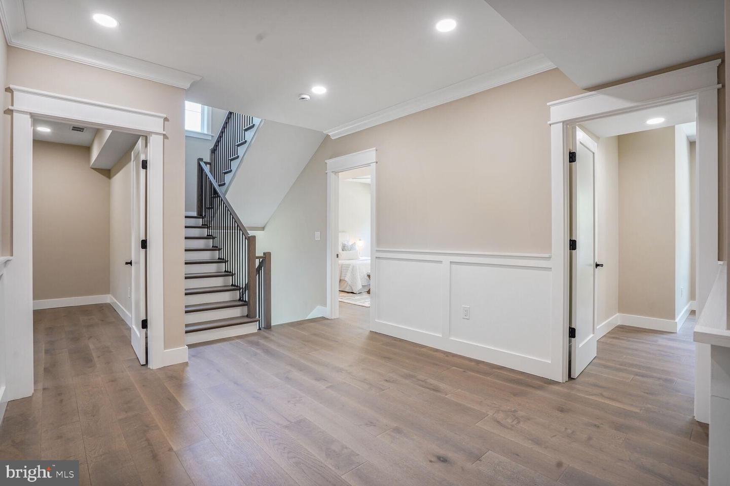 504 KINGSLEY RD SW, VIENNA, Virginia 22180, 7 Bedrooms Bedrooms, ,6 BathroomsBathrooms,Residential,For sale,504 KINGSLEY RD SW,VAFX2246344 MLS # VAFX2246344