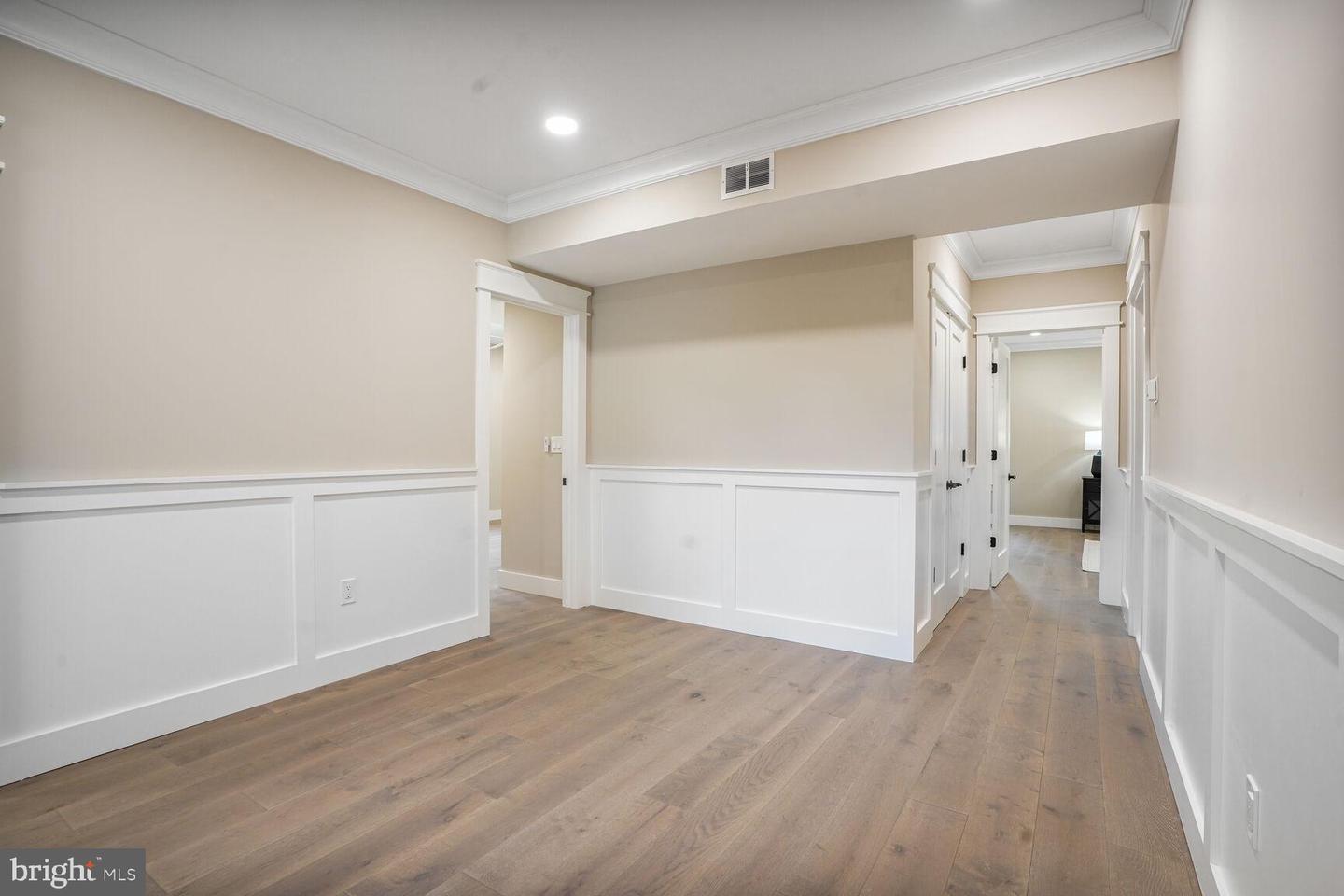 504 KINGSLEY RD SW, VIENNA, Virginia 22180, 7 Bedrooms Bedrooms, ,6 BathroomsBathrooms,Residential,For sale,504 KINGSLEY RD SW,VAFX2246344 MLS # VAFX2246344