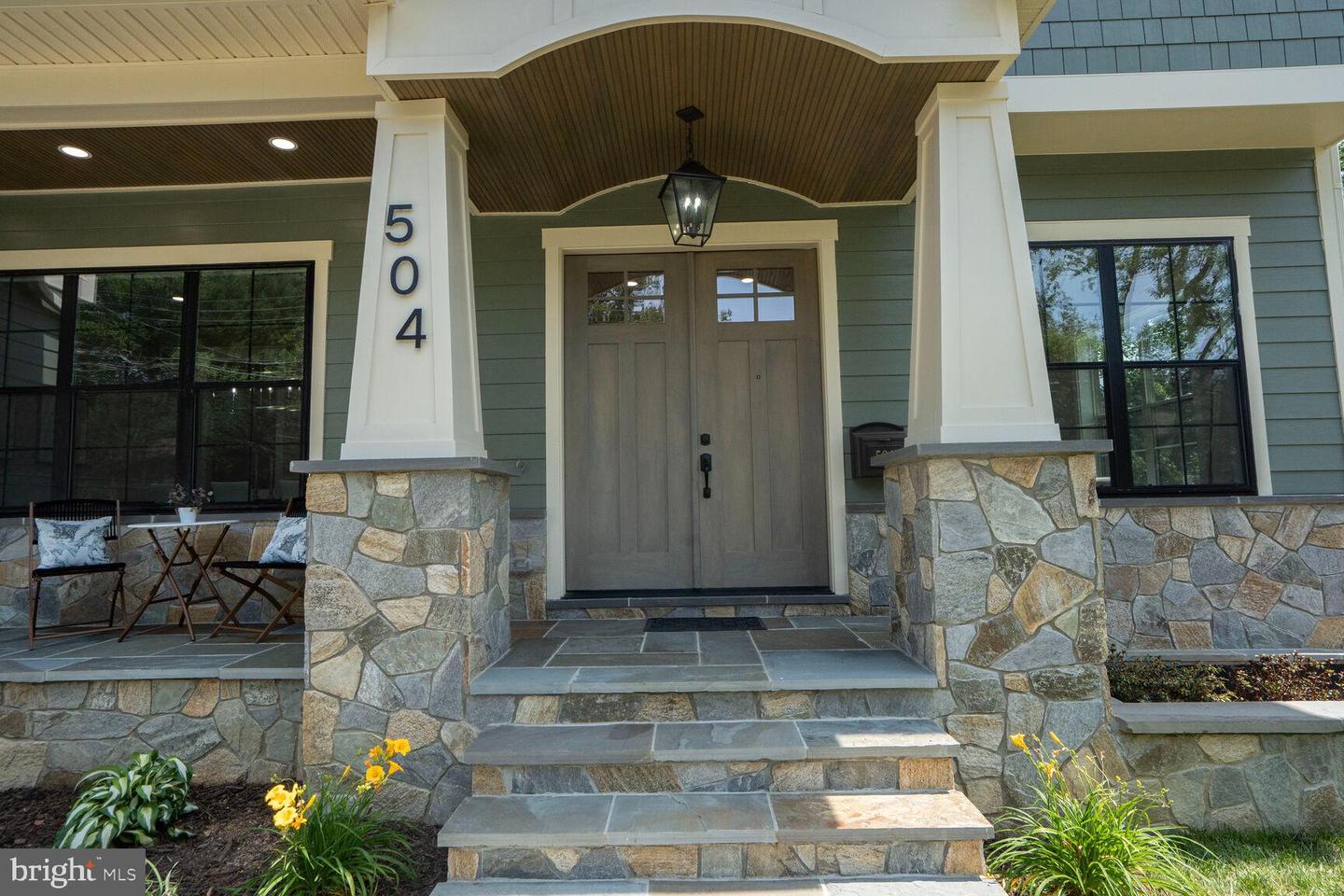 504 KINGSLEY RD SW, VIENNA, Virginia 22180, 7 Bedrooms Bedrooms, ,6 BathroomsBathrooms,Residential,For sale,504 KINGSLEY RD SW,VAFX2246344 MLS # VAFX2246344