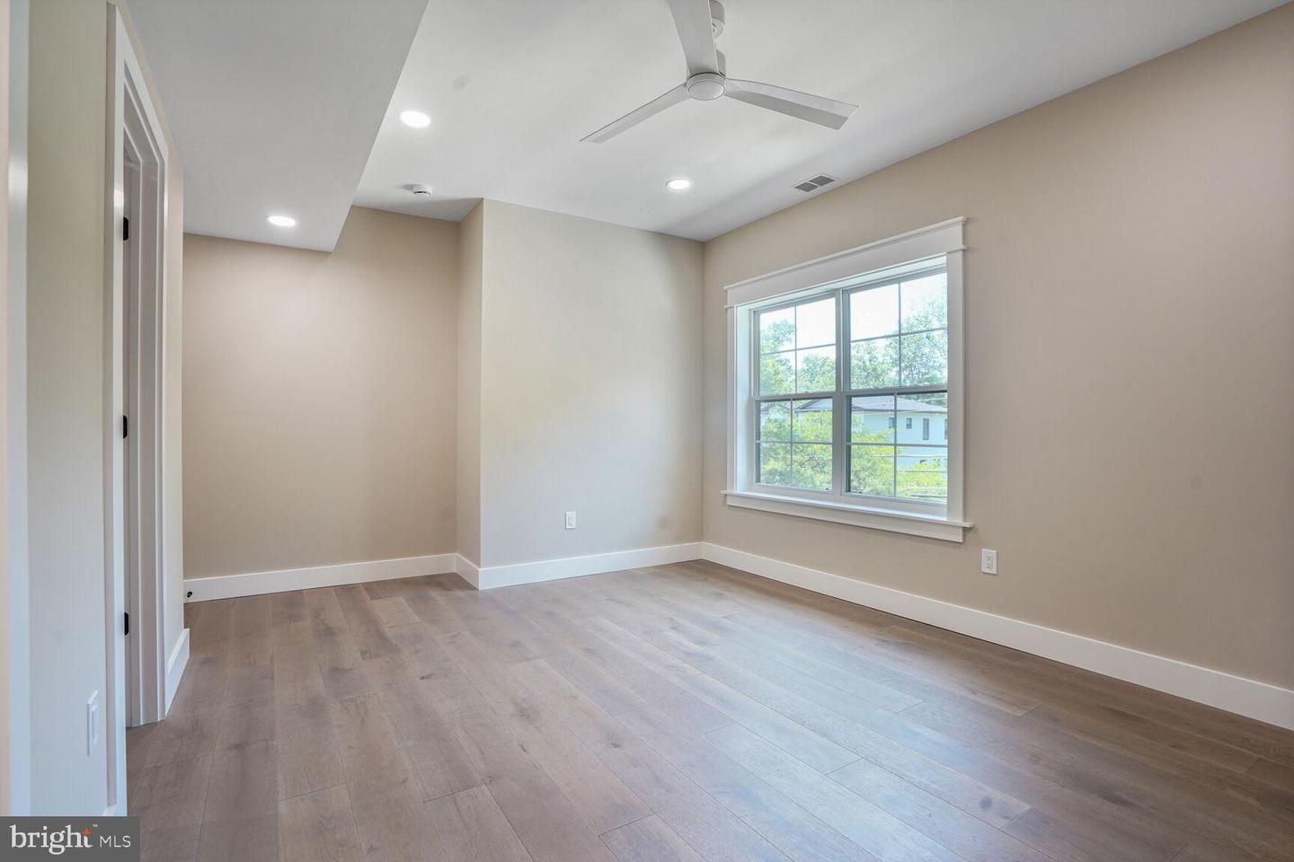 504 KINGSLEY RD SW, VIENNA, Virginia 22180, 7 Bedrooms Bedrooms, ,6 BathroomsBathrooms,Residential,For sale,504 KINGSLEY RD SW,VAFX2246344 MLS # VAFX2246344