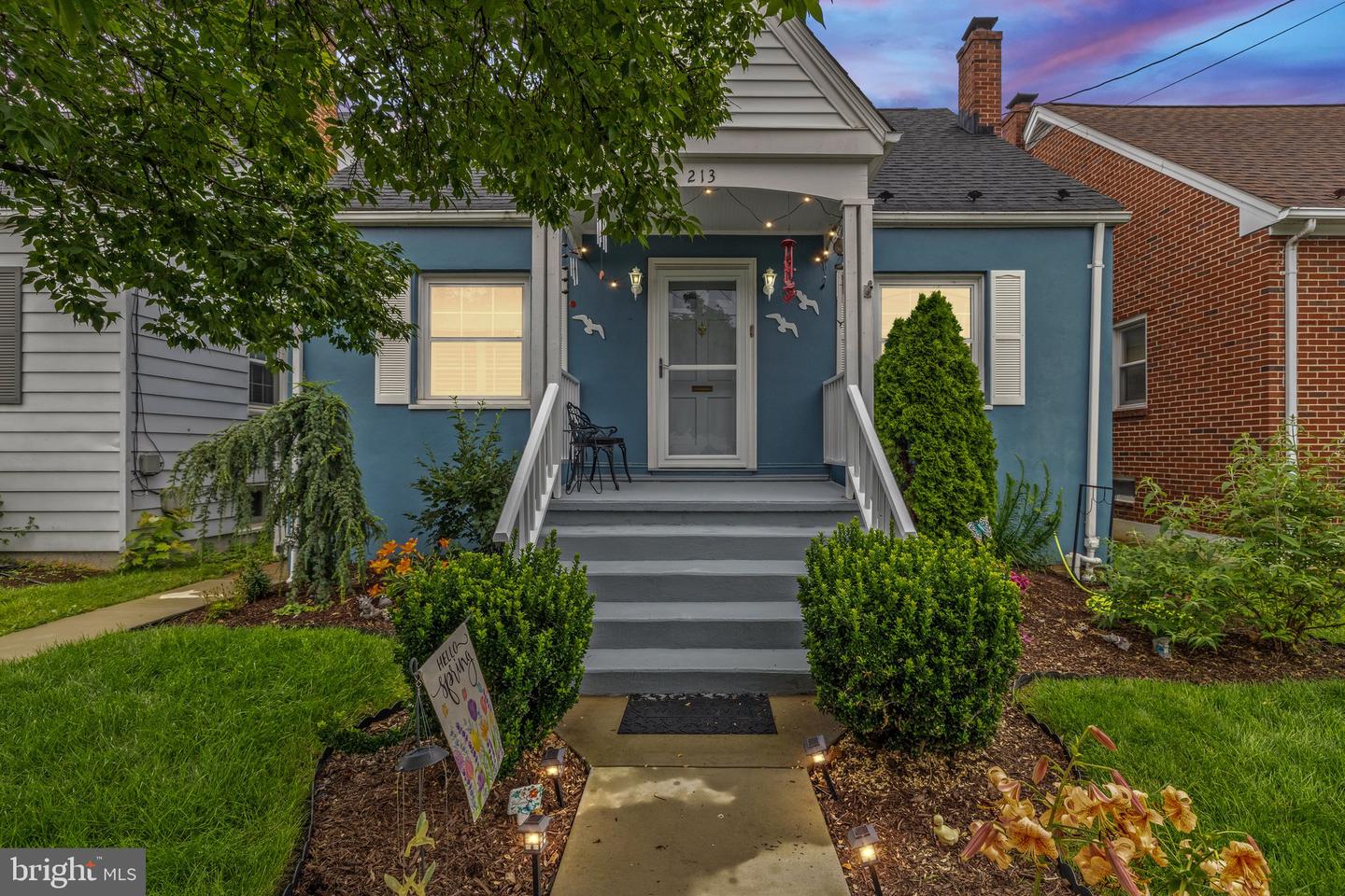 213 WEST ST, WINCHESTER, Virginia 22601, 2 Bedrooms Bedrooms, ,1 BathroomBathrooms,Residential,For sale,213 WEST ST,VAWI2007936 MLS # VAWI2007936