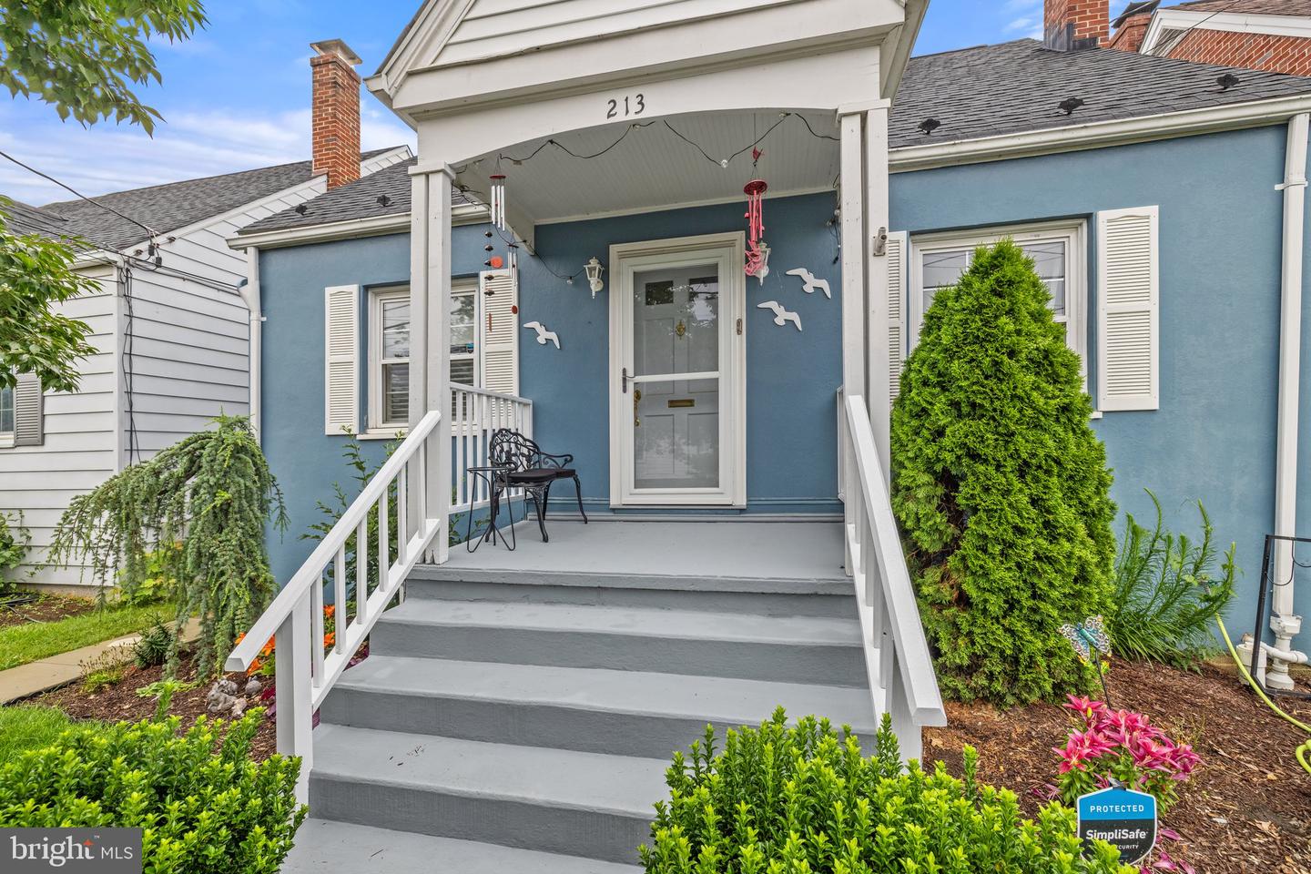 213 WEST ST, WINCHESTER, Virginia 22601, 2 Bedrooms Bedrooms, ,1 BathroomBathrooms,Residential,For sale,213 WEST ST,VAWI2007936 MLS # VAWI2007936