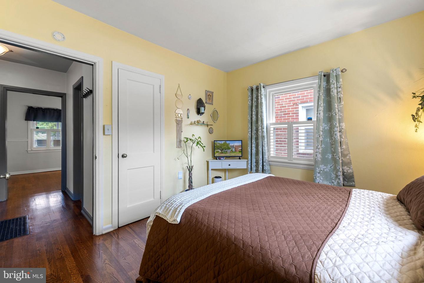 213 WEST ST, WINCHESTER, Virginia 22601, 2 Bedrooms Bedrooms, ,1 BathroomBathrooms,Residential,For sale,213 WEST ST,VAWI2007936 MLS # VAWI2007936