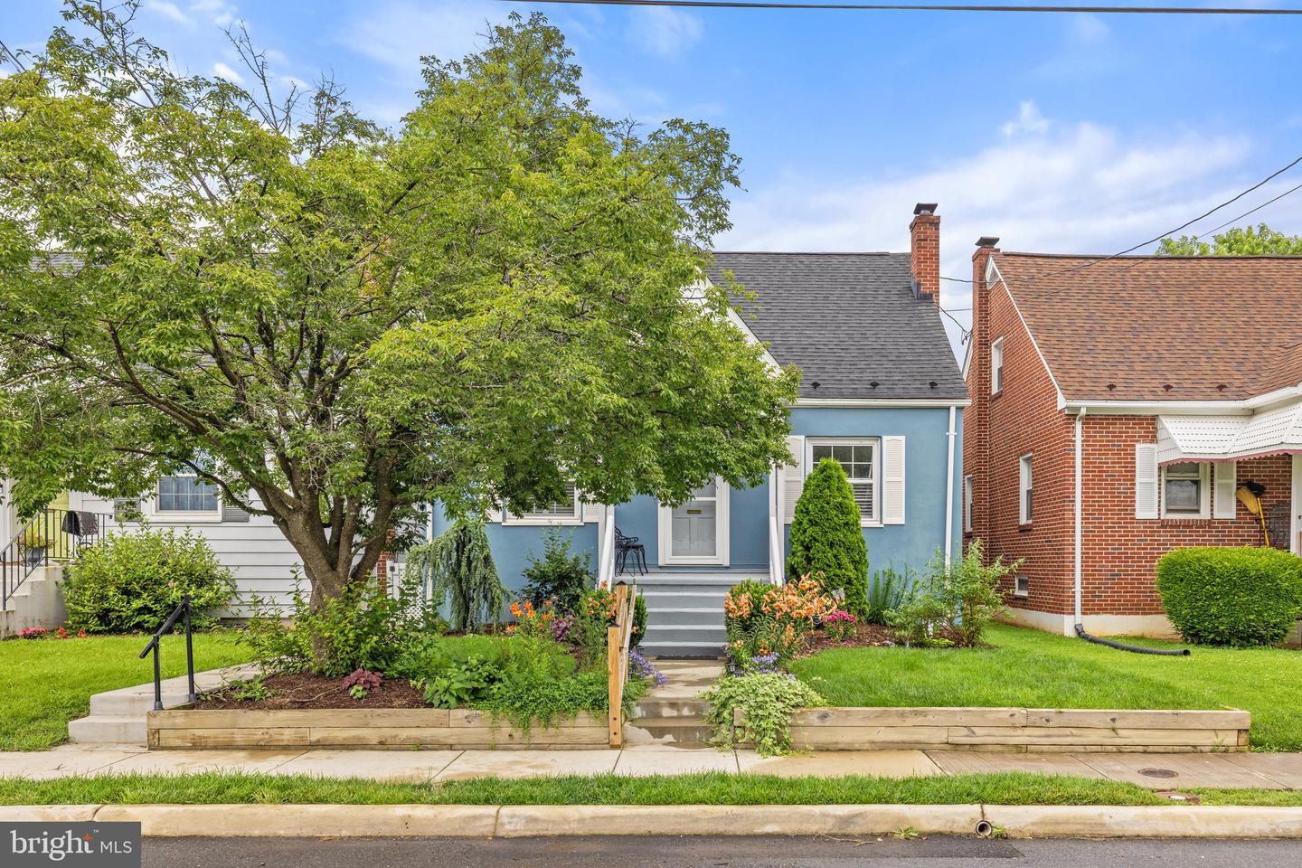 213 WEST ST, WINCHESTER, Virginia 22601, 2 Bedrooms Bedrooms, ,1 BathroomBathrooms,Residential,For sale,213 WEST ST,VAWI2007936 MLS # VAWI2007936