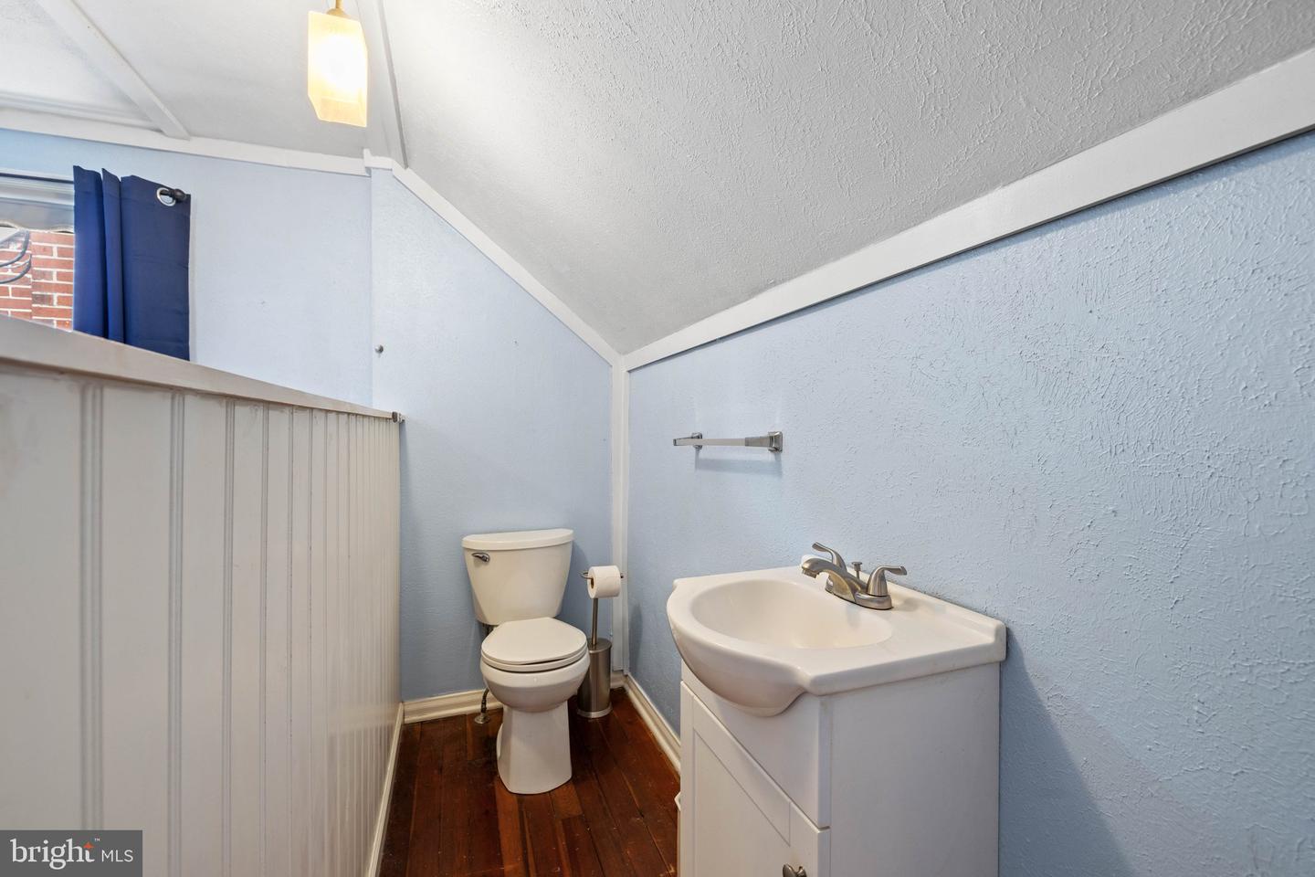 213 WEST ST, WINCHESTER, Virginia 22601, 2 Bedrooms Bedrooms, ,1 BathroomBathrooms,Residential,For sale,213 WEST ST,VAWI2007936 MLS # VAWI2007936