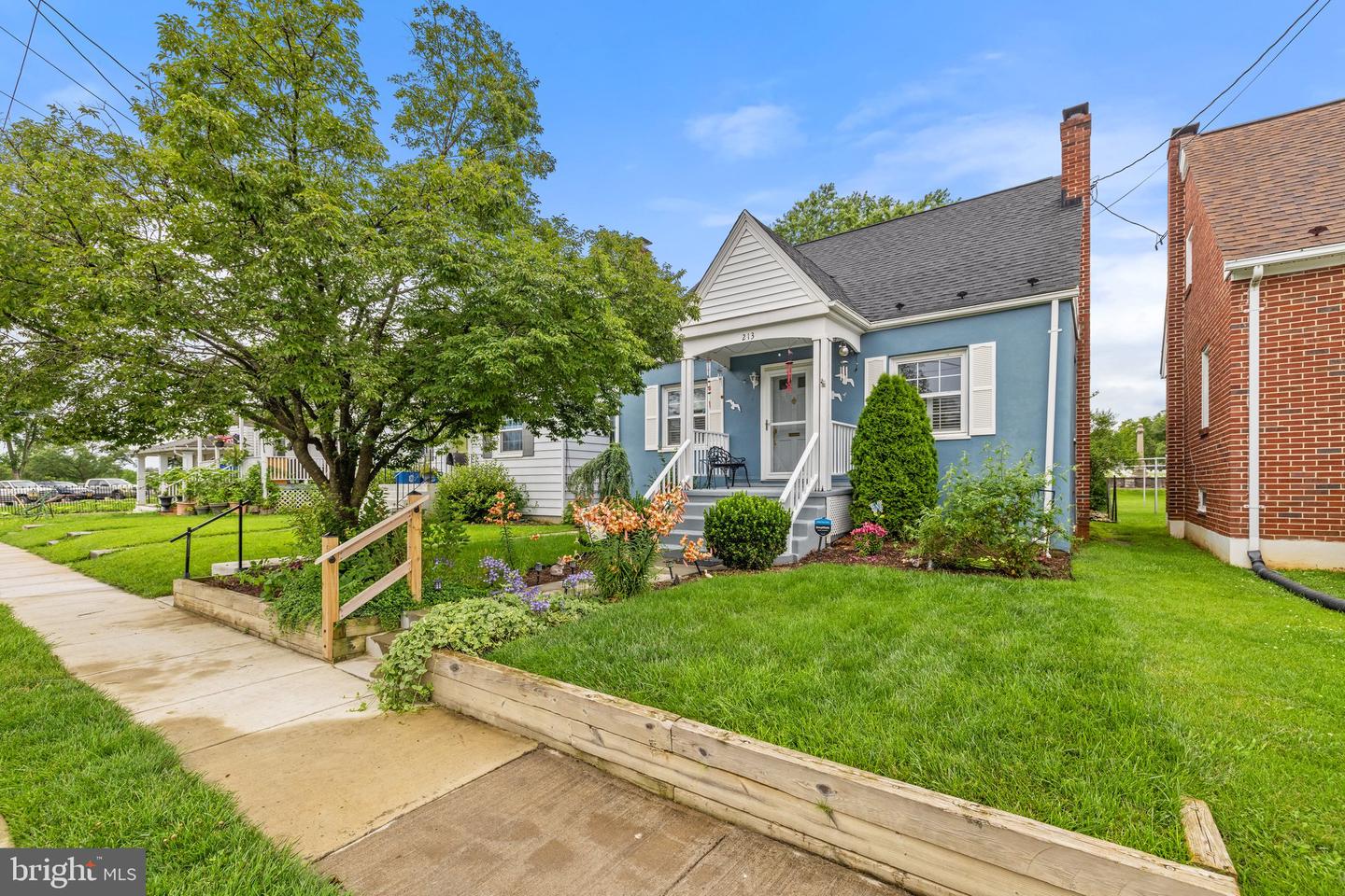 213 WEST ST, WINCHESTER, Virginia 22601, 2 Bedrooms Bedrooms, ,1 BathroomBathrooms,Residential,For sale,213 WEST ST,VAWI2007936 MLS # VAWI2007936