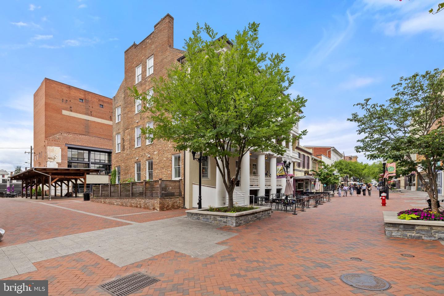 213 WEST ST, WINCHESTER, Virginia 22601, 2 Bedrooms Bedrooms, ,1 BathroomBathrooms,Residential,For sale,213 WEST ST,VAWI2007936 MLS # VAWI2007936