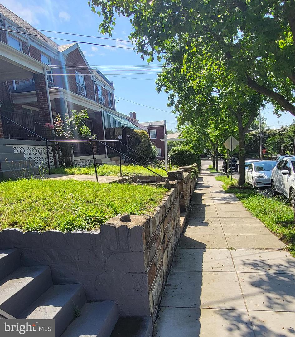 2321 13TH PL NE, WASHINGTON, District Of Columbia 20018, 3 Bedrooms Bedrooms, ,2 BathroomsBathrooms,Residential,For sale,2321 13TH PL NE,DCDC2204892 MLS # DCDC2204892
