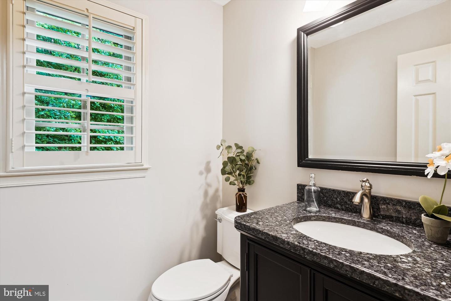 7936 LOBELIA LN, SPRINGFIELD, Virginia 22152, 4 Bedrooms Bedrooms, ,3 BathroomsBathrooms,Residential,For sale,7936 LOBELIA LN,VAFX2246626 MLS # VAFX2246626