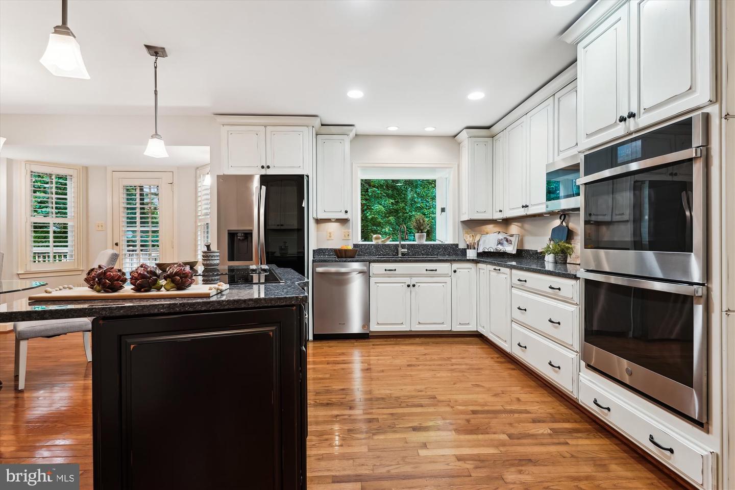 7936 LOBELIA LN, SPRINGFIELD, Virginia 22152, 4 Bedrooms Bedrooms, ,3 BathroomsBathrooms,Residential,For sale,7936 LOBELIA LN,VAFX2246626 MLS # VAFX2246626