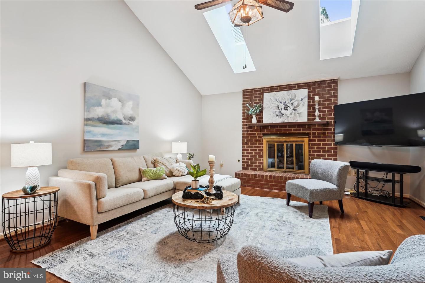 7936 LOBELIA LN, SPRINGFIELD, Virginia 22152, 4 Bedrooms Bedrooms, ,3 BathroomsBathrooms,Residential,For sale,7936 LOBELIA LN,VAFX2246626 MLS # VAFX2246626