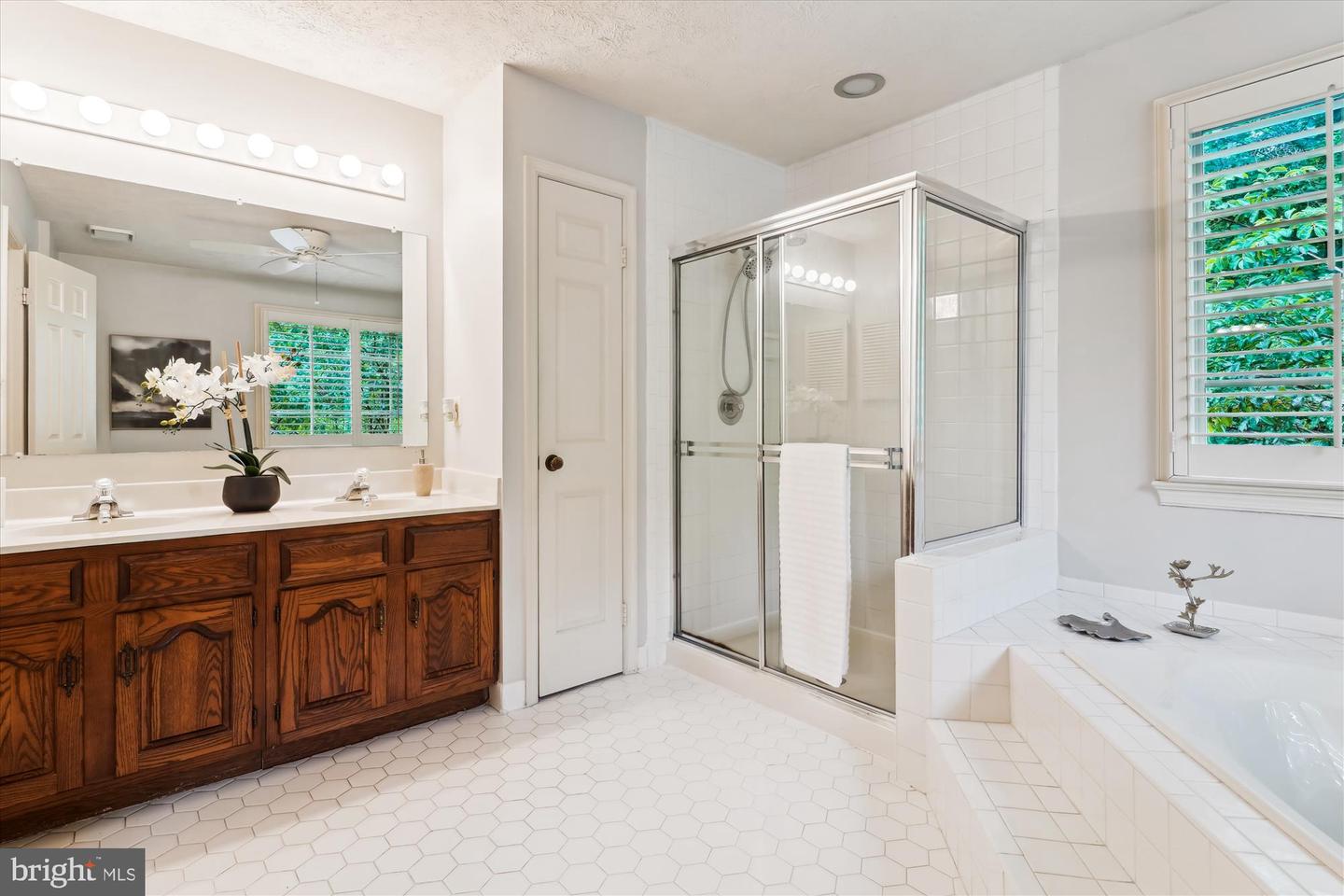7936 LOBELIA LN, SPRINGFIELD, Virginia 22152, 4 Bedrooms Bedrooms, ,3 BathroomsBathrooms,Residential,For sale,7936 LOBELIA LN,VAFX2246626 MLS # VAFX2246626