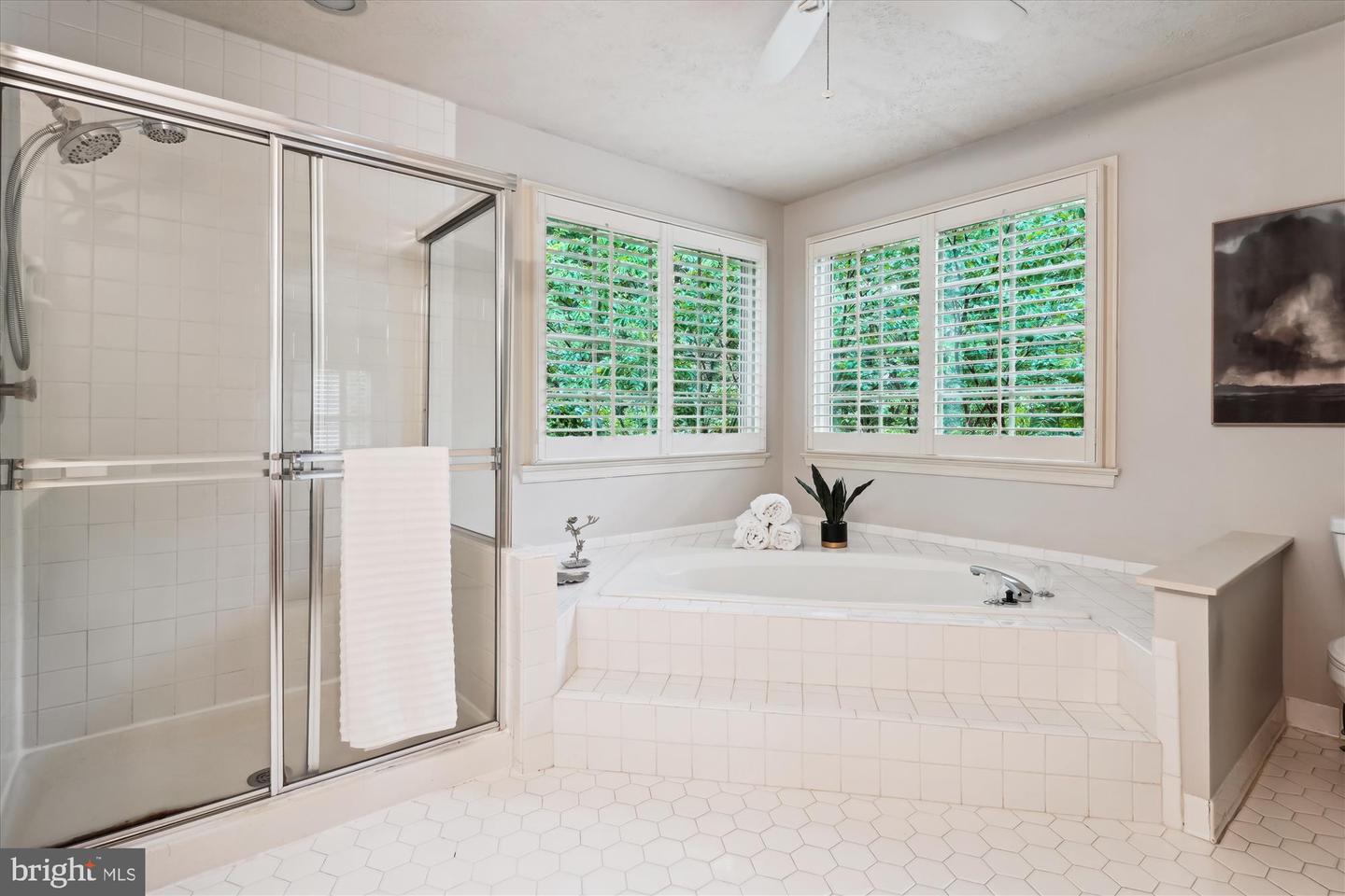 7936 LOBELIA LN, SPRINGFIELD, Virginia 22152, 4 Bedrooms Bedrooms, ,3 BathroomsBathrooms,Residential,For sale,7936 LOBELIA LN,VAFX2246626 MLS # VAFX2246626