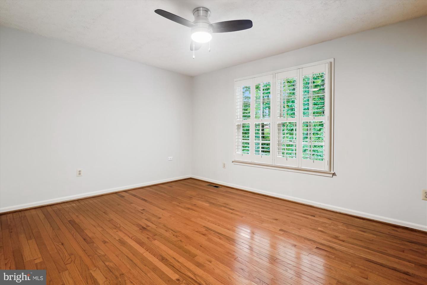 7936 LOBELIA LN, SPRINGFIELD, Virginia 22152, 4 Bedrooms Bedrooms, ,3 BathroomsBathrooms,Residential,For sale,7936 LOBELIA LN,VAFX2246626 MLS # VAFX2246626