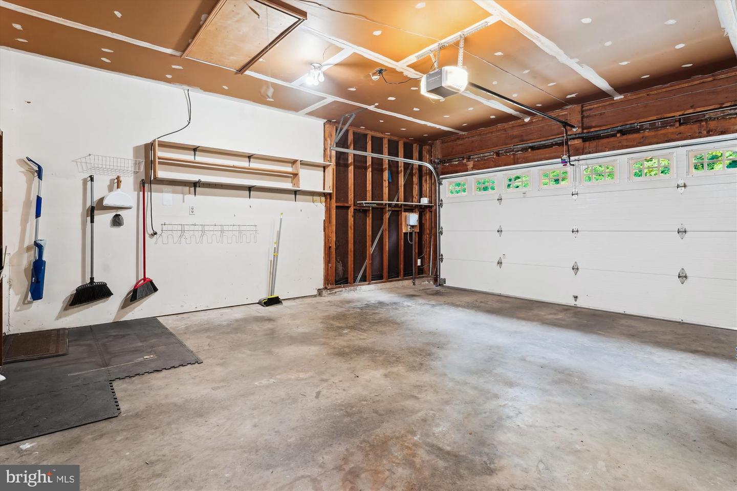 7936 LOBELIA LN, SPRINGFIELD, Virginia 22152, 4 Bedrooms Bedrooms, ,3 BathroomsBathrooms,Residential,For sale,7936 LOBELIA LN,VAFX2246626 MLS # VAFX2246626