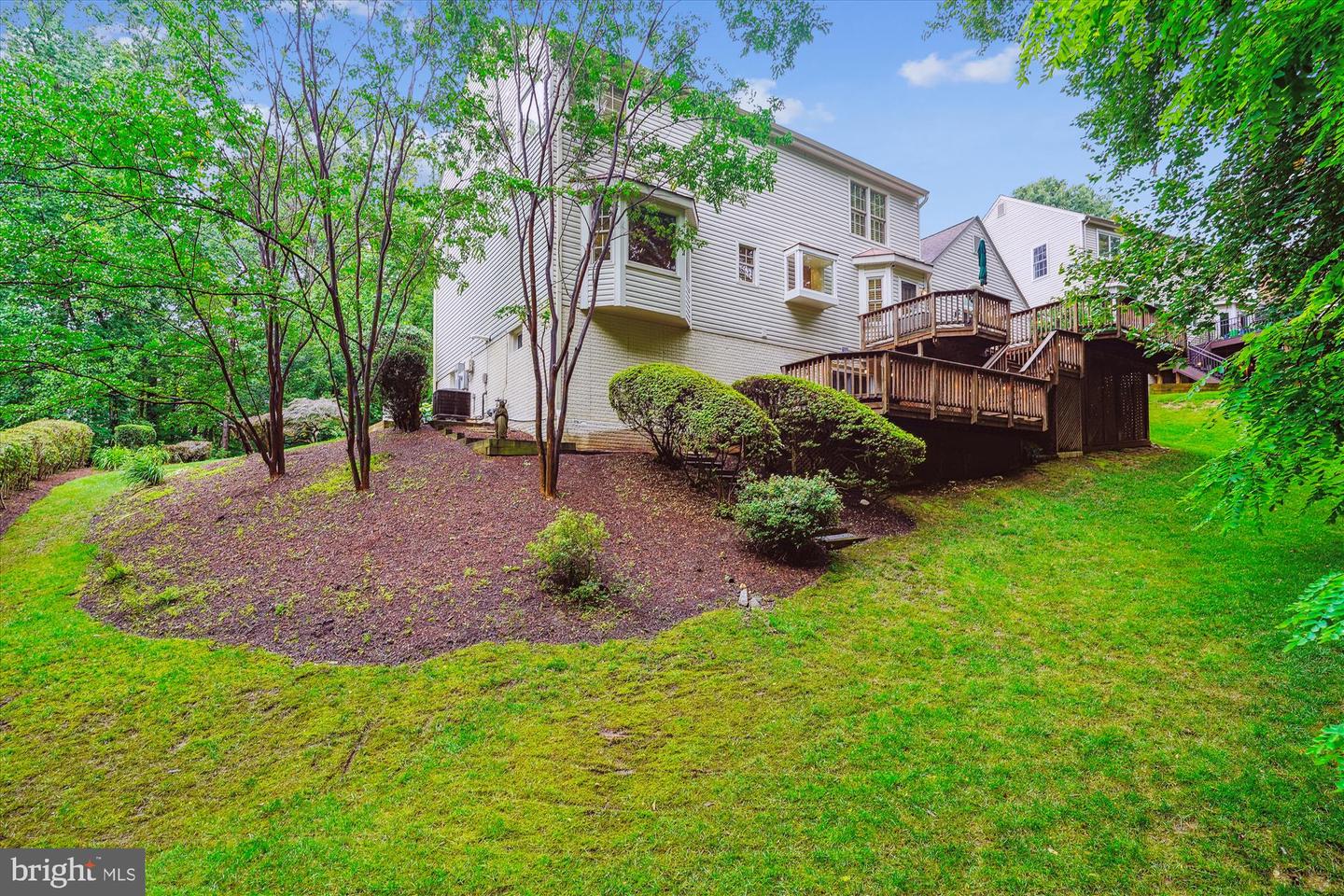 7936 LOBELIA LN, SPRINGFIELD, Virginia 22152, 4 Bedrooms Bedrooms, ,3 BathroomsBathrooms,Residential,For sale,7936 LOBELIA LN,VAFX2246626 MLS # VAFX2246626