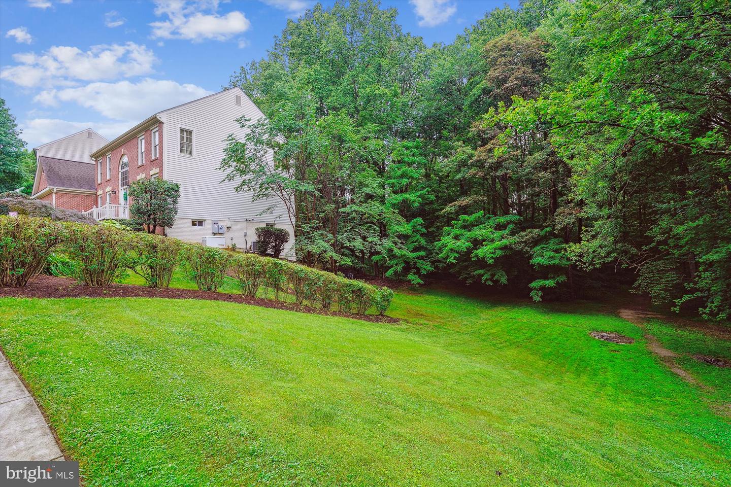7936 LOBELIA LN, SPRINGFIELD, Virginia 22152, 4 Bedrooms Bedrooms, ,3 BathroomsBathrooms,Residential,For sale,7936 LOBELIA LN,VAFX2246626 MLS # VAFX2246626