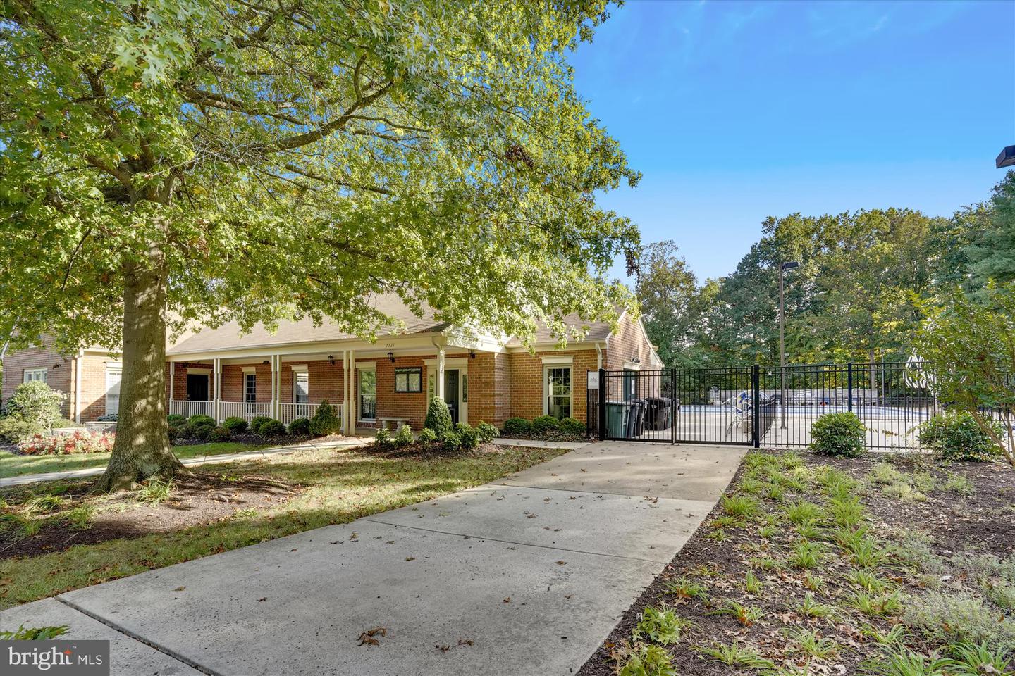 7936 LOBELIA LN, SPRINGFIELD, Virginia 22152, 4 Bedrooms Bedrooms, ,3 BathroomsBathrooms,Residential,For sale,7936 LOBELIA LN,VAFX2246626 MLS # VAFX2246626