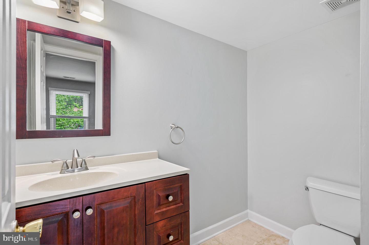 5261 DUNLEIGH DR, BURKE, Virginia 22015, 4 Bedrooms Bedrooms, ,3 BathroomsBathrooms,Residential,For sale,5261 DUNLEIGH DR,VAFX2246628 MLS # VAFX2246628
