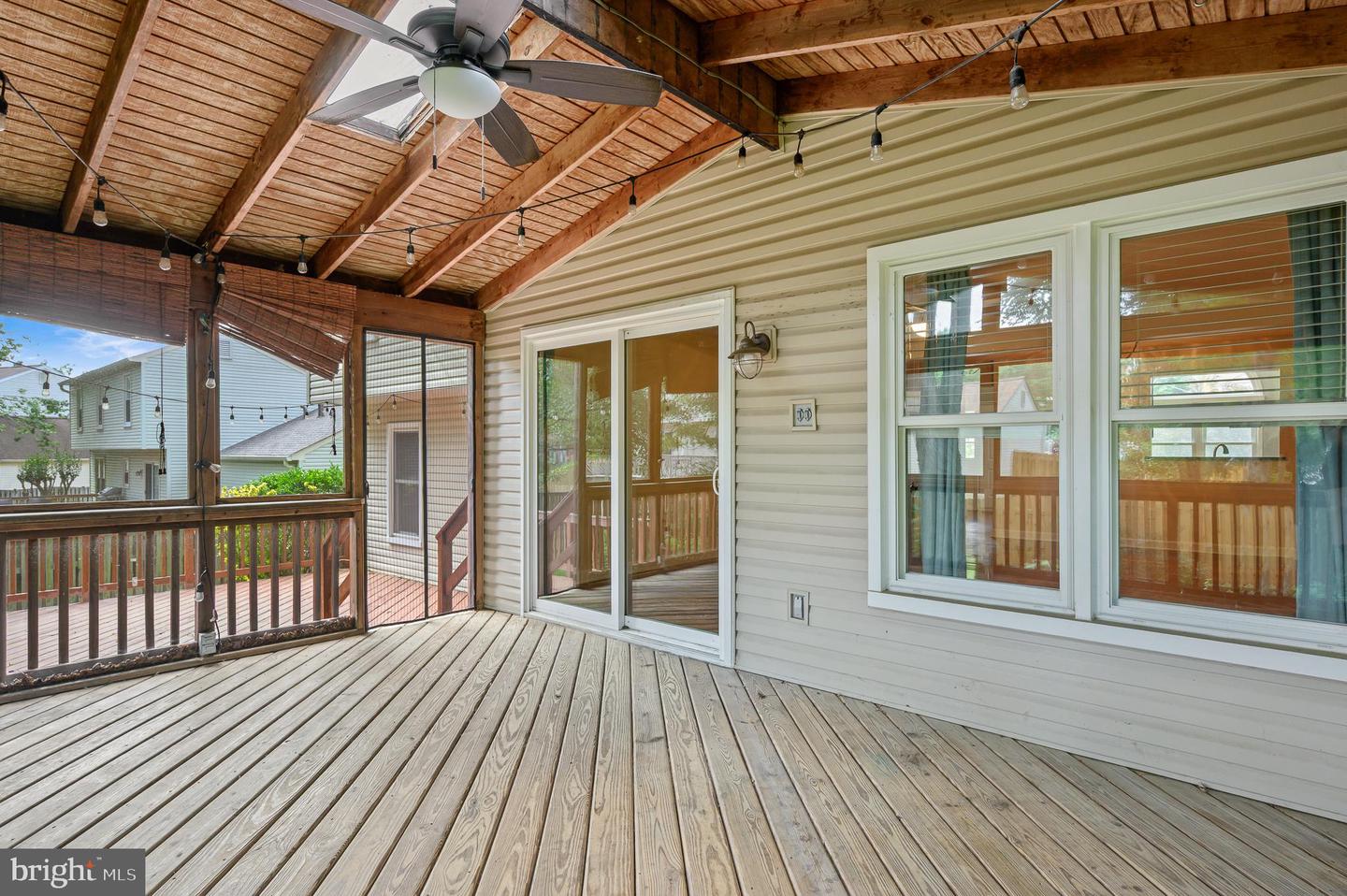 5261 DUNLEIGH DR, BURKE, Virginia 22015, 4 Bedrooms Bedrooms, ,3 BathroomsBathrooms,Residential,For sale,5261 DUNLEIGH DR,VAFX2246628 MLS # VAFX2246628