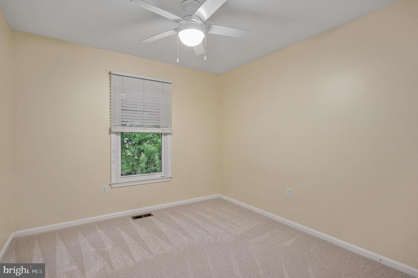 5261 DUNLEIGH DR, BURKE, Virginia 22015, 4 Bedrooms Bedrooms, ,3 BathroomsBathrooms,Residential,For sale,5261 DUNLEIGH DR,VAFX2246628 MLS # VAFX2246628
