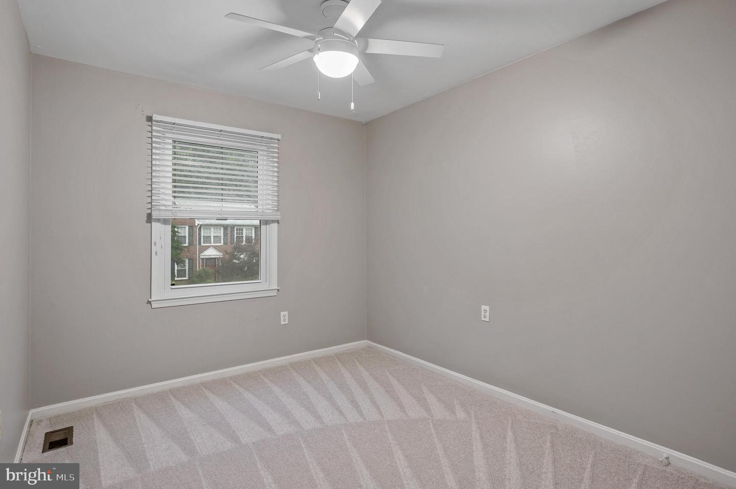 5261 DUNLEIGH DR, BURKE, Virginia 22015, 4 Bedrooms Bedrooms, ,3 BathroomsBathrooms,Residential,For sale,5261 DUNLEIGH DR,VAFX2246628 MLS # VAFX2246628