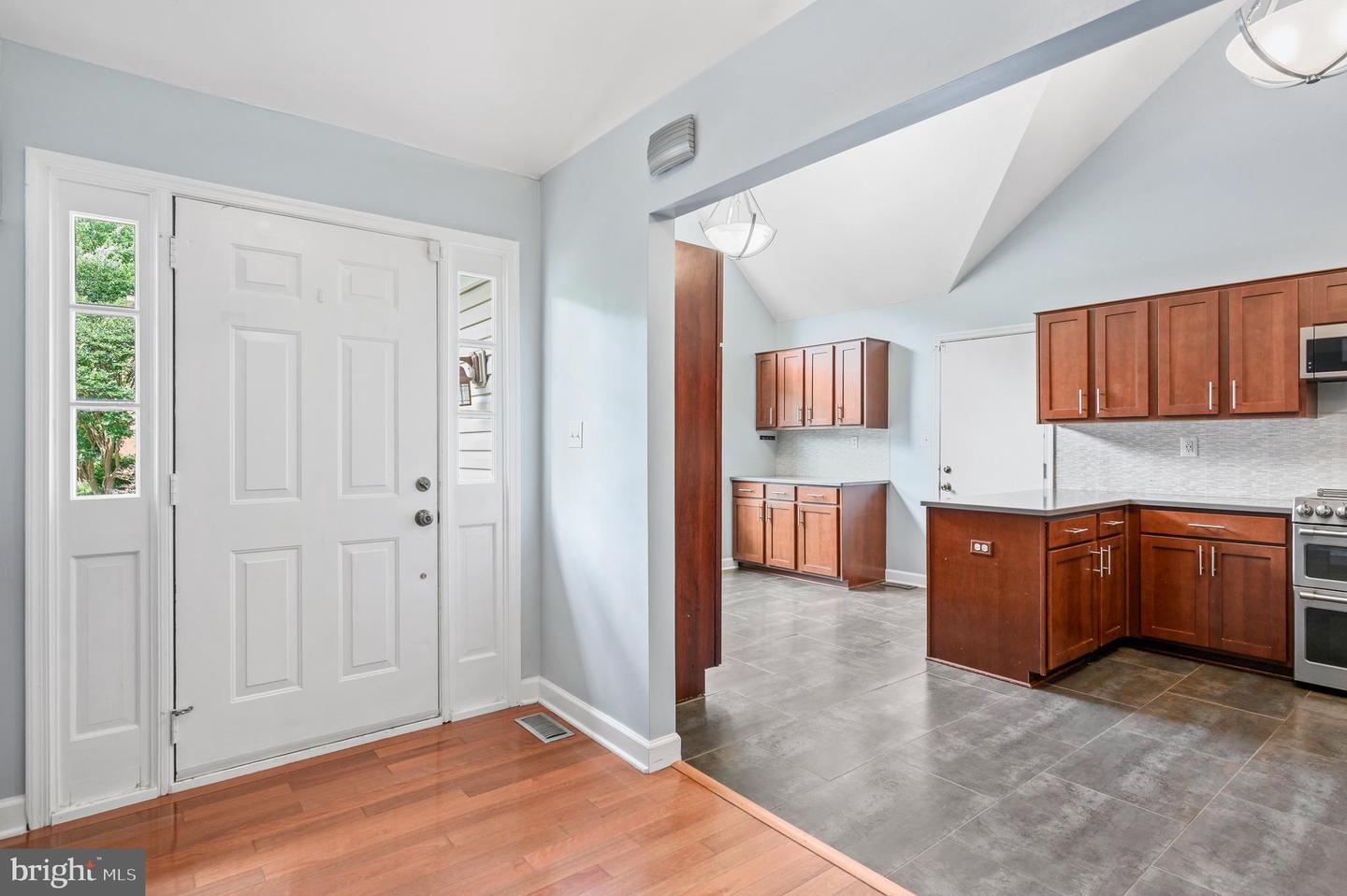 5261 DUNLEIGH DR, BURKE, Virginia 22015, 4 Bedrooms Bedrooms, ,3 BathroomsBathrooms,Residential,For sale,5261 DUNLEIGH DR,VAFX2246628 MLS # VAFX2246628
