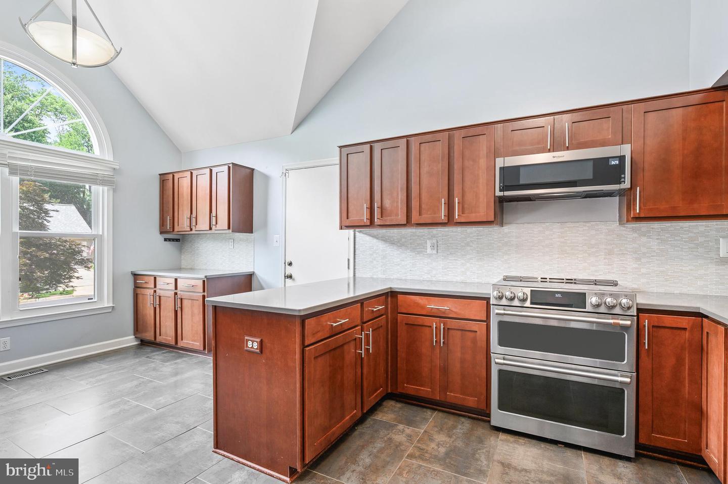 5261 DUNLEIGH DR, BURKE, Virginia 22015, 4 Bedrooms Bedrooms, ,3 BathroomsBathrooms,Residential,For sale,5261 DUNLEIGH DR,VAFX2246628 MLS # VAFX2246628