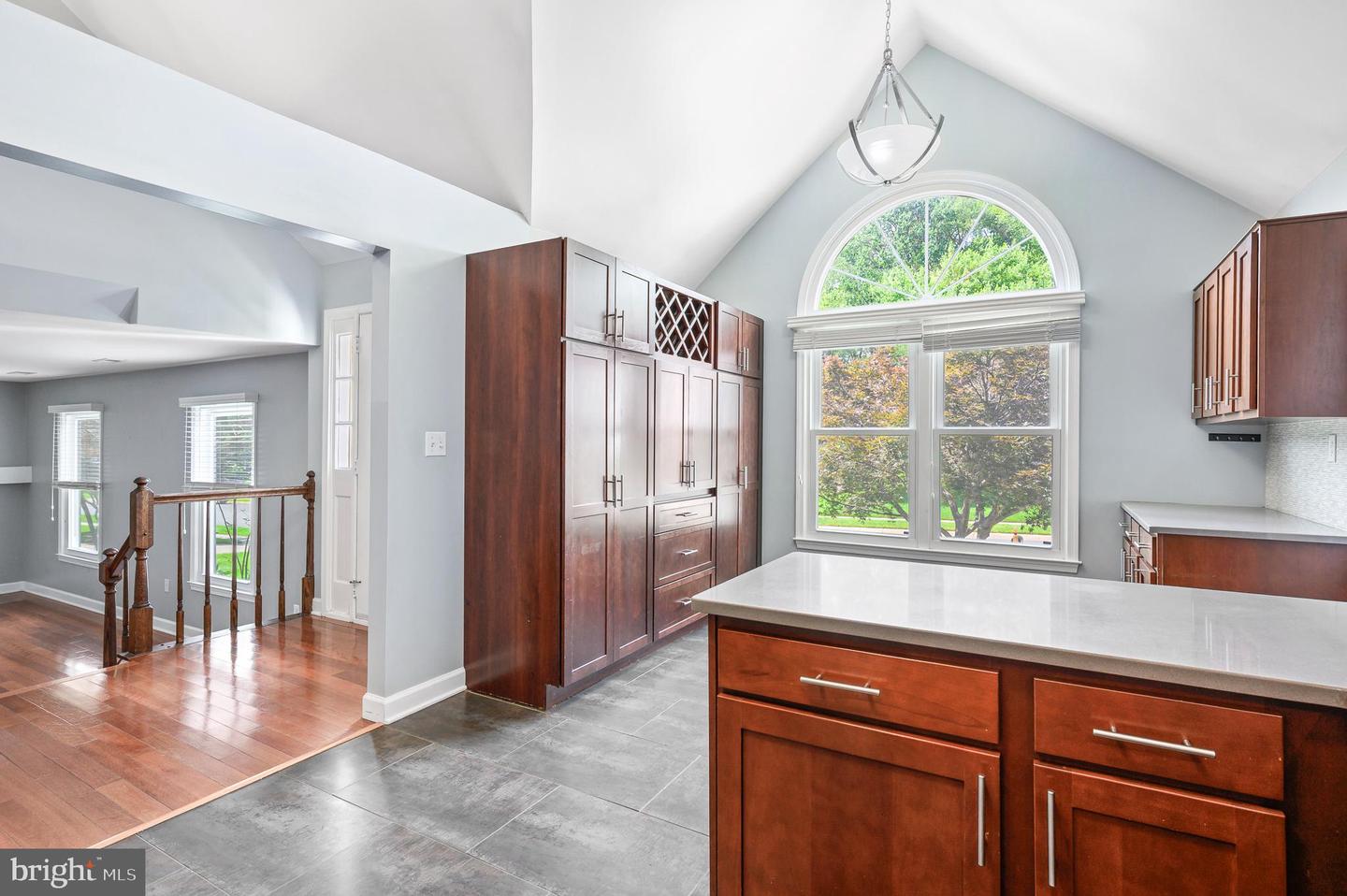 5261 DUNLEIGH DR, BURKE, Virginia 22015, 4 Bedrooms Bedrooms, ,3 BathroomsBathrooms,Residential,For sale,5261 DUNLEIGH DR,VAFX2246628 MLS # VAFX2246628