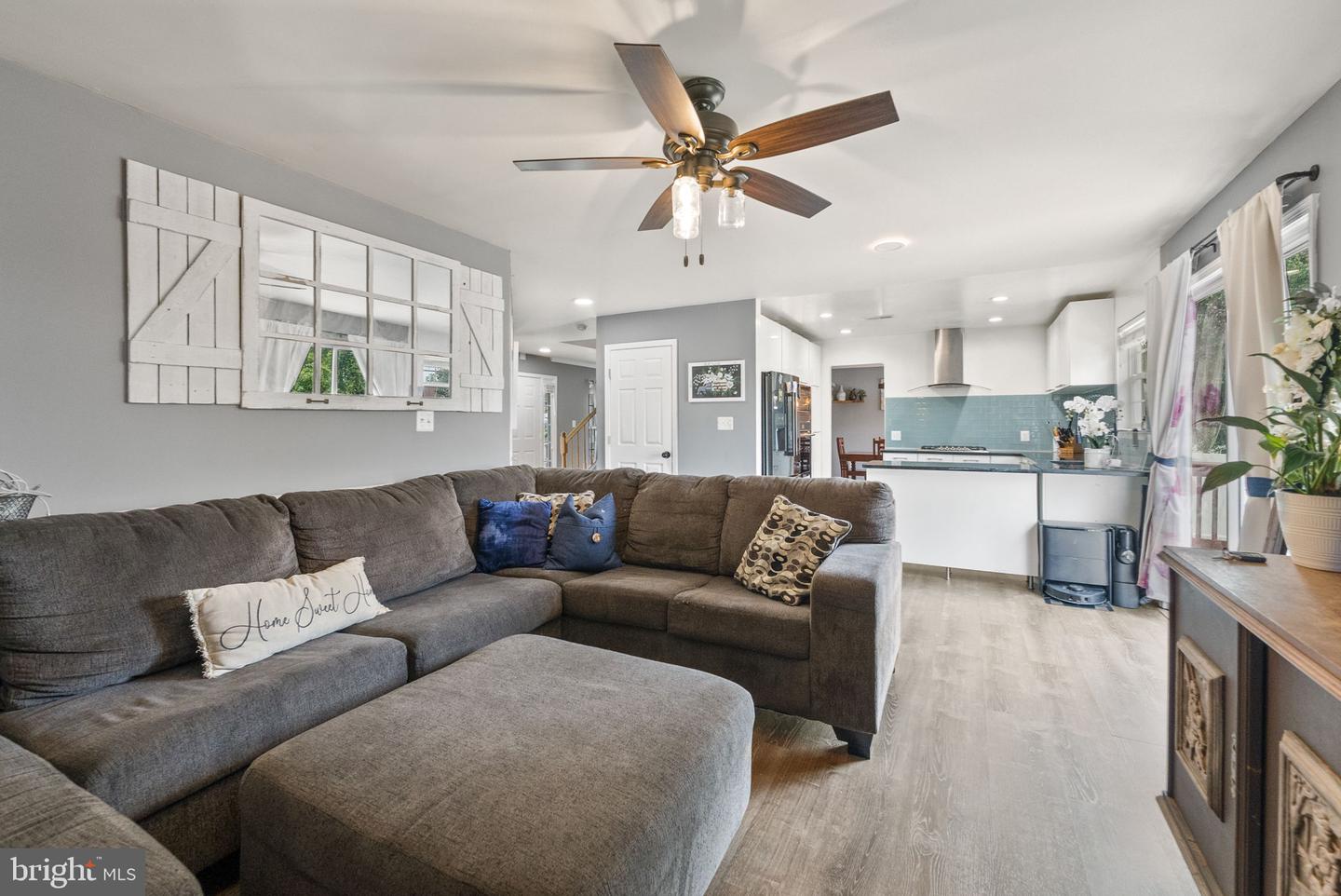 13937 REXBURG CT, WOODBRIDGE, Virginia 22193, 4 Bedrooms Bedrooms, ,3 BathroomsBathrooms,Residential,For sale,13937 REXBURG CT,VAPW2096742 MLS # VAPW2096742