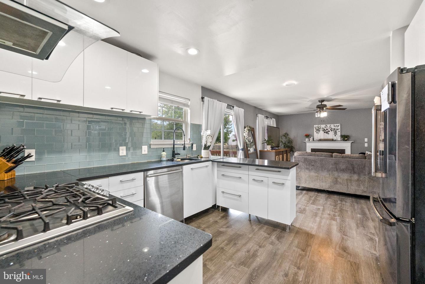 13937 REXBURG CT, WOODBRIDGE, Virginia 22193, 4 Bedrooms Bedrooms, ,3 BathroomsBathrooms,Residential,For sale,13937 REXBURG CT,VAPW2096742 MLS # VAPW2096742