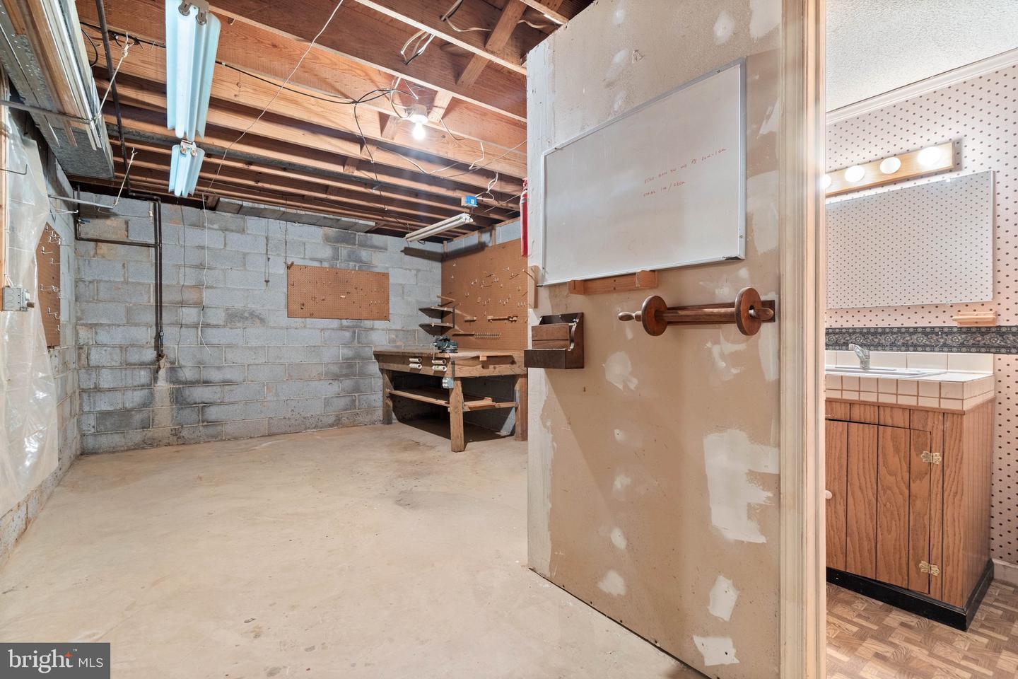 5761 WILSHIRE DR, WARRENTON, Virginia 20187, 3 Bedrooms Bedrooms, ,2 BathroomsBathrooms,Residential,For sale,5761 WILSHIRE DR,VAFQ2016984 MLS # VAFQ2016984