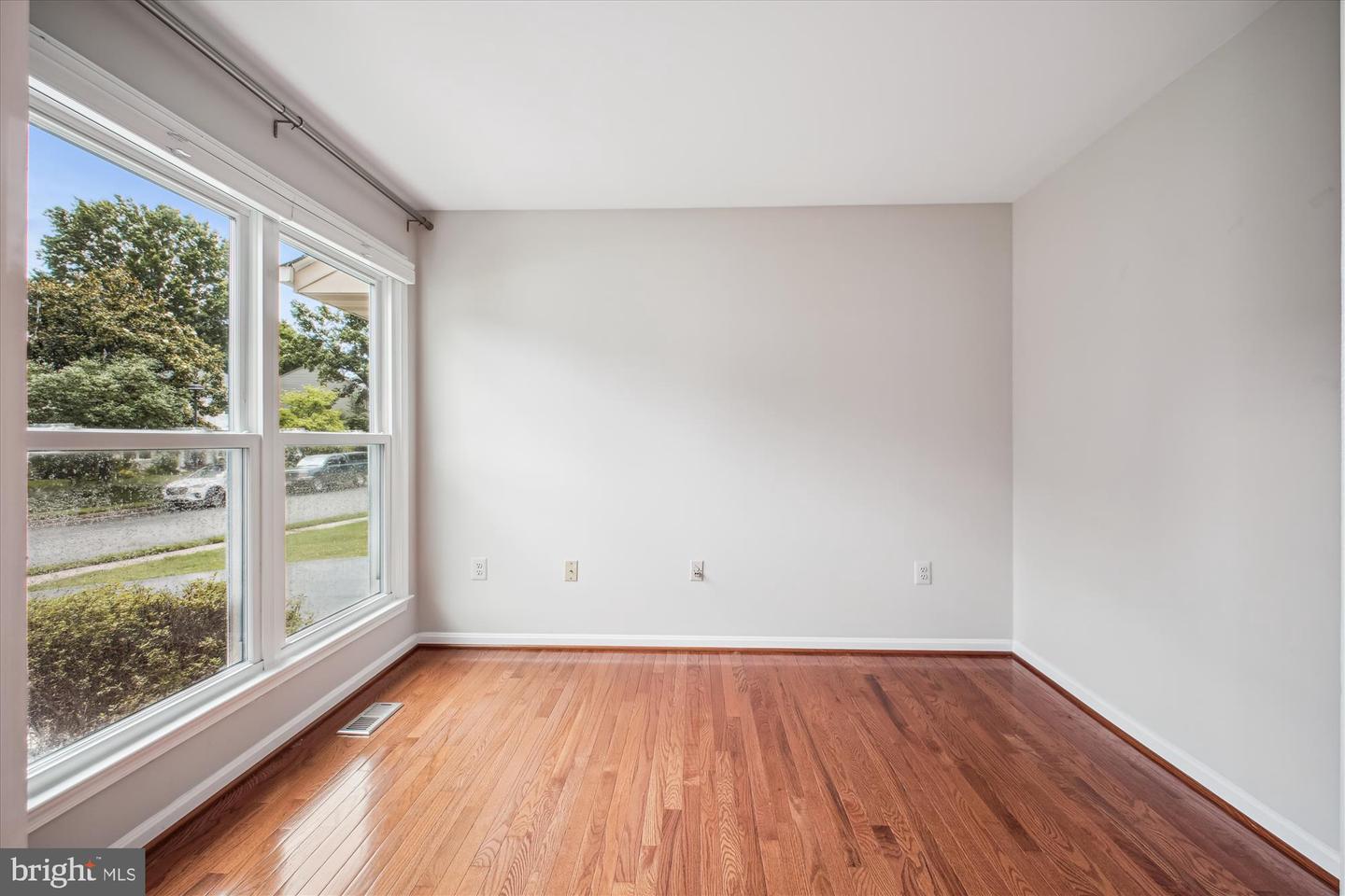 13617 UNION VILLAGE CIR, CLIFTON, Virginia 20124, 4 Bedrooms Bedrooms, ,3 BathroomsBathrooms,Residential,For sale,13617 UNION VILLAGE CIR,VAFX2246796 MLS # VAFX2246796