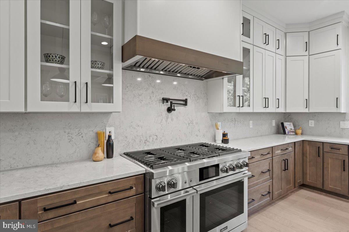 6511 IVY HILL DR, MCLEAN, Virginia 22101, 7 Bedrooms Bedrooms, ,6 BathroomsBathrooms,Residential,For sale,6511 IVY HILL DR,VAFX2196442 MLS # VAFX2196442