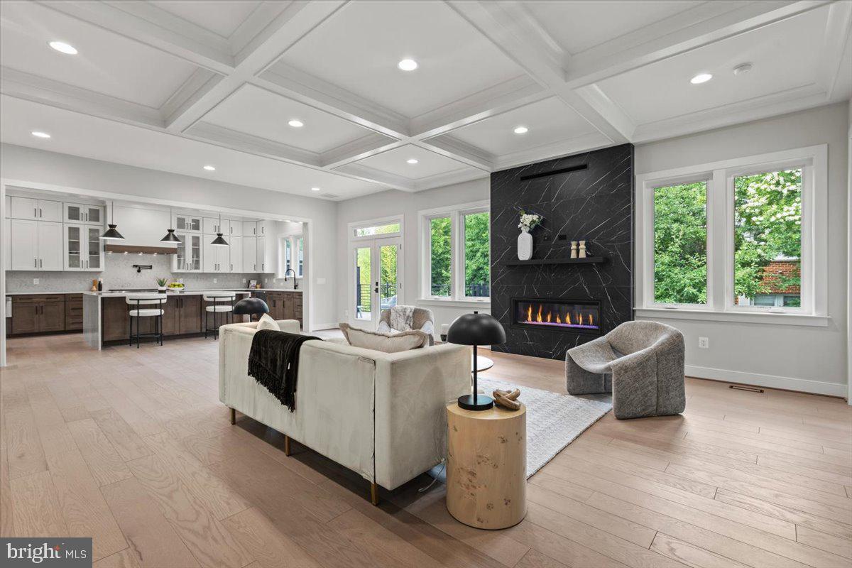 6511 IVY HILL DR, MCLEAN, Virginia 22101, 7 Bedrooms Bedrooms, ,6 BathroomsBathrooms,Residential,For sale,6511 IVY HILL DR,VAFX2196442 MLS # VAFX2196442