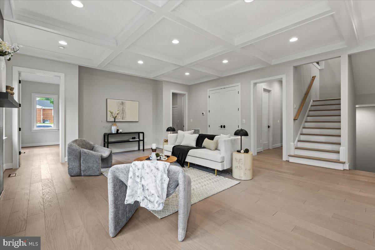 6511 IVY HILL DR, MCLEAN, Virginia 22101, 7 Bedrooms Bedrooms, ,6 BathroomsBathrooms,Residential,For sale,6511 IVY HILL DR,VAFX2196442 MLS # VAFX2196442