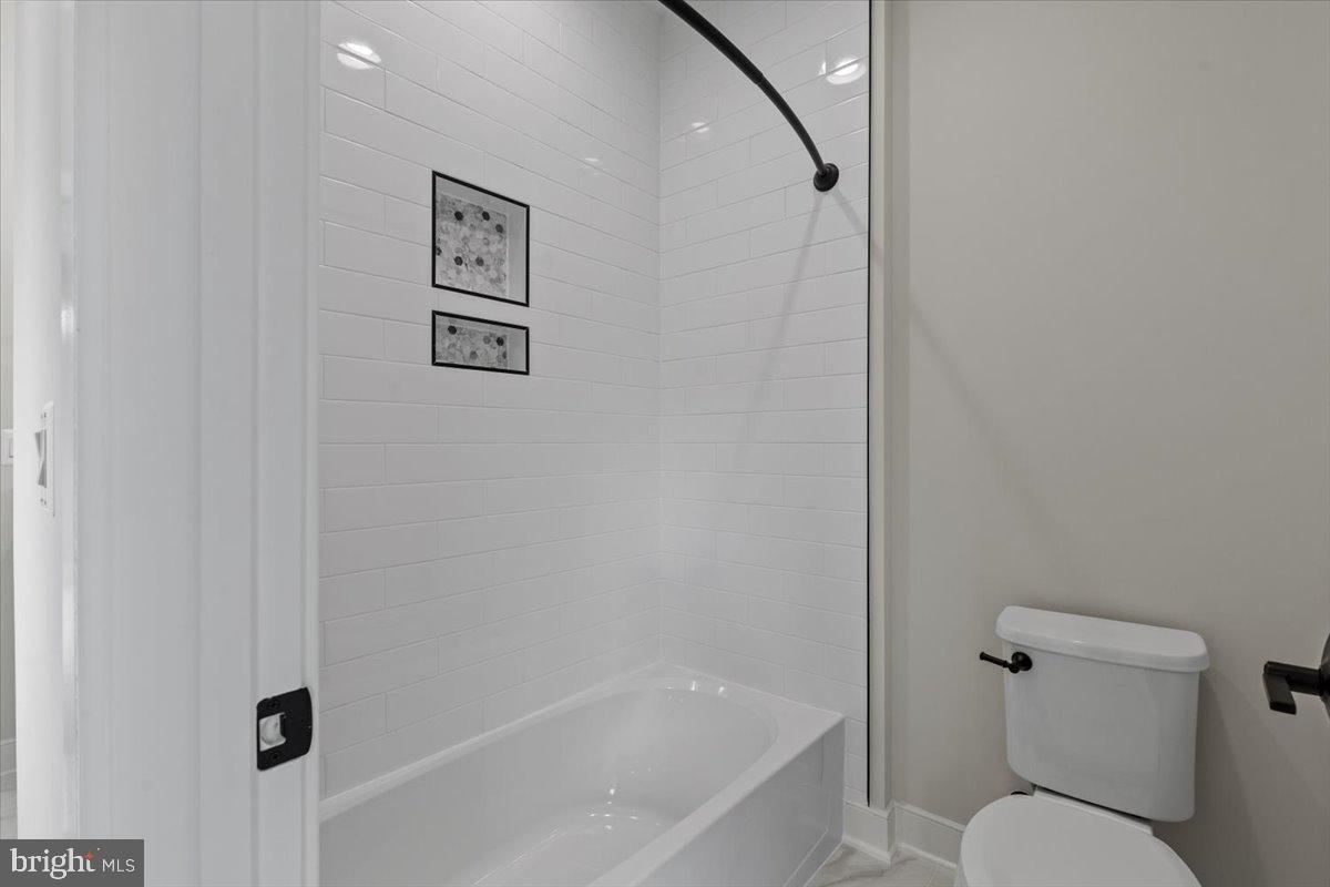 6511 IVY HILL DR, MCLEAN, Virginia 22101, 7 Bedrooms Bedrooms, ,6 BathroomsBathrooms,Residential,For sale,6511 IVY HILL DR,VAFX2196442 MLS # VAFX2196442