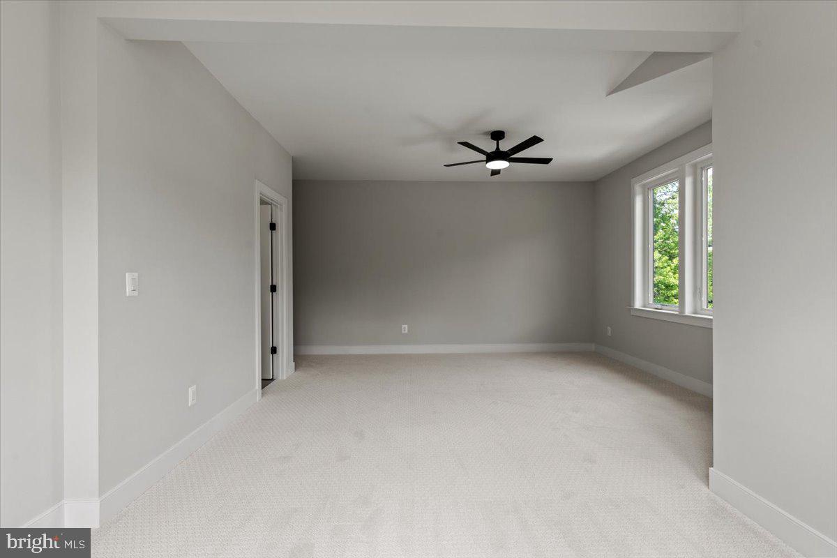 6511 IVY HILL DR, MCLEAN, Virginia 22101, 7 Bedrooms Bedrooms, ,6 BathroomsBathrooms,Residential,For sale,6511 IVY HILL DR,VAFX2196442 MLS # VAFX2196442