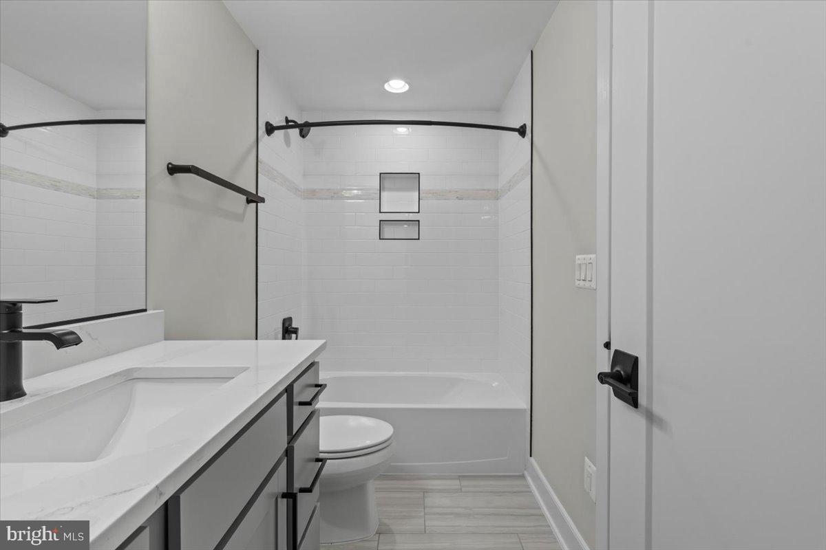 6511 IVY HILL DR, MCLEAN, Virginia 22101, 7 Bedrooms Bedrooms, ,6 BathroomsBathrooms,Residential,For sale,6511 IVY HILL DR,VAFX2196442 MLS # VAFX2196442
