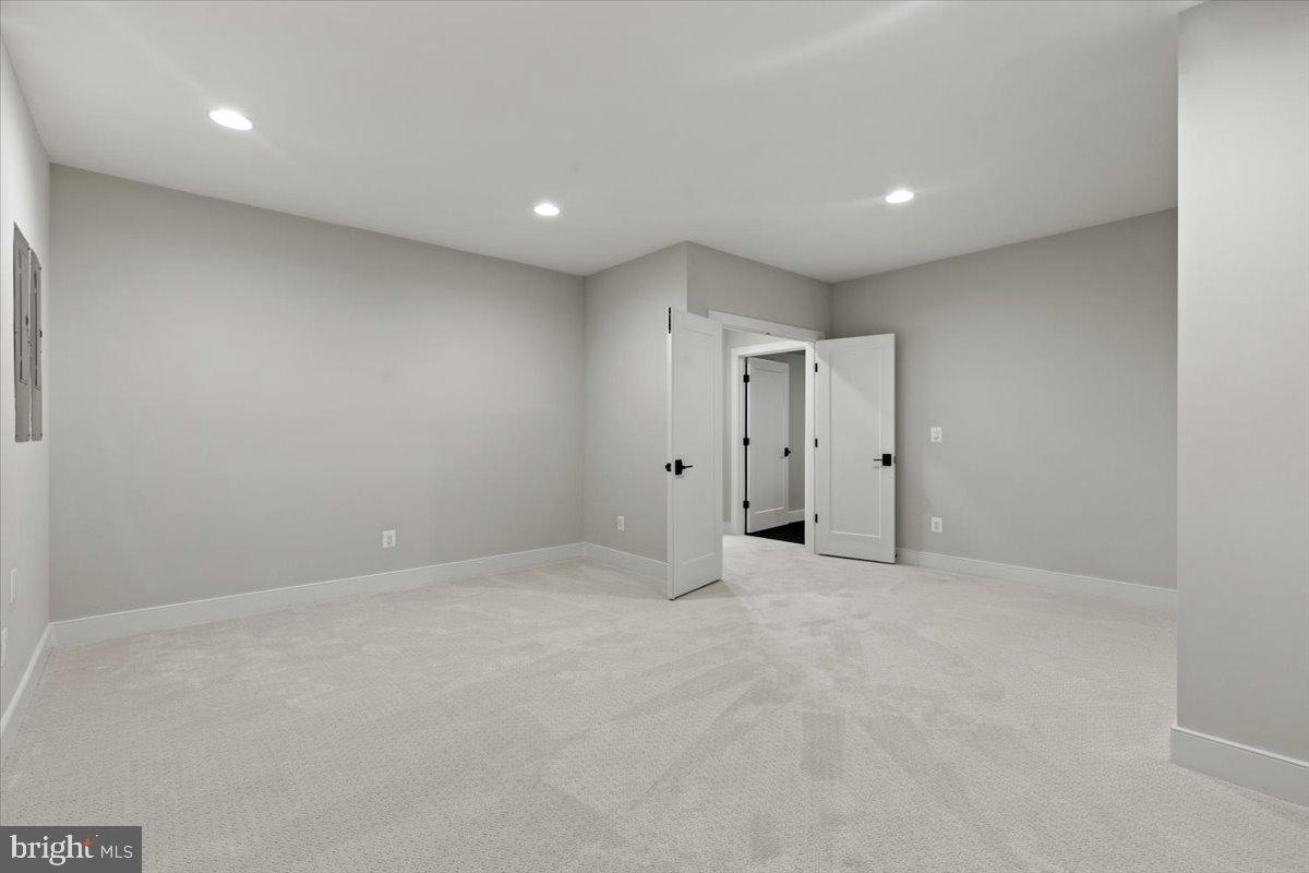 6511 IVY HILL DR, MCLEAN, Virginia 22101, 7 Bedrooms Bedrooms, ,6 BathroomsBathrooms,Residential,For sale,6511 IVY HILL DR,VAFX2196442 MLS # VAFX2196442