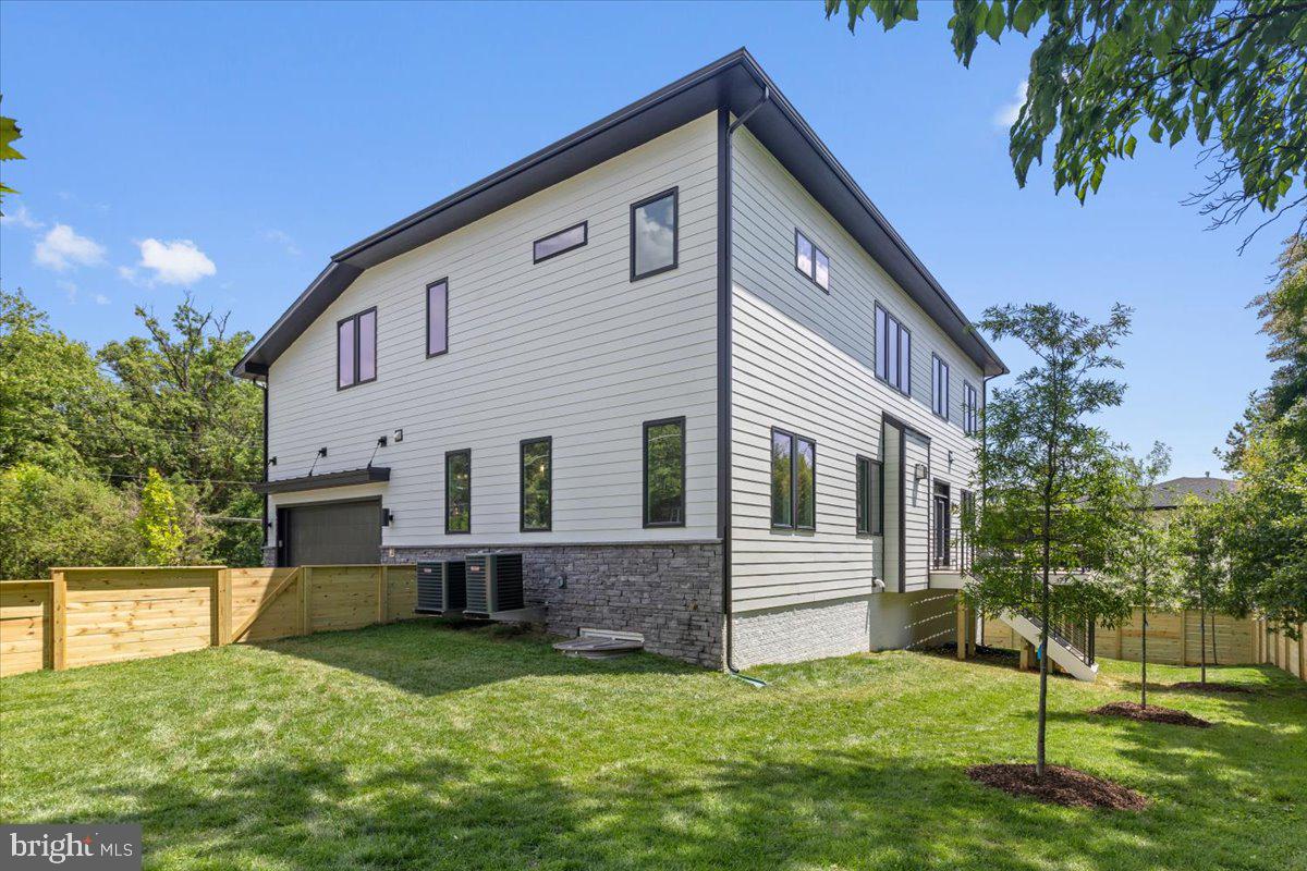 6511 IVY HILL DR, MCLEAN, Virginia 22101, 7 Bedrooms Bedrooms, ,6 BathroomsBathrooms,Residential,For sale,6511 IVY HILL DR,VAFX2196442 MLS # VAFX2196442