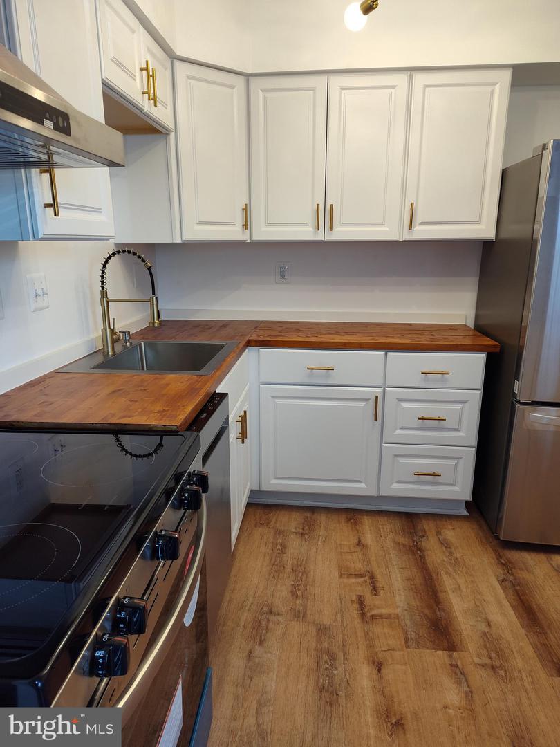 2004 38TH ST SE #202, WASHINGTON, District Of Columbia 20020, 2 Bedrooms Bedrooms, ,1 BathroomBathrooms,Residential,For sale,2004 38TH ST SE #202,DCDC2163260 MLS # DCDC2163260