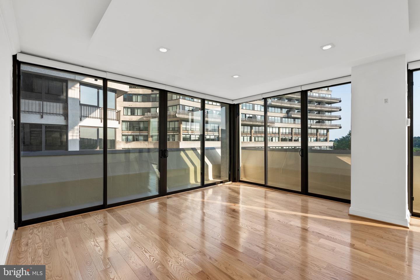 2700 VIRGINIA AVE NW #811, WASHINGTON, District Of Columbia 20037, 2 Bedrooms Bedrooms, ,2 BathroomsBathrooms,Residential,For sale,2700 VIRGINIA AVE NW #811,DCDC2190598 MLS # DCDC2190598