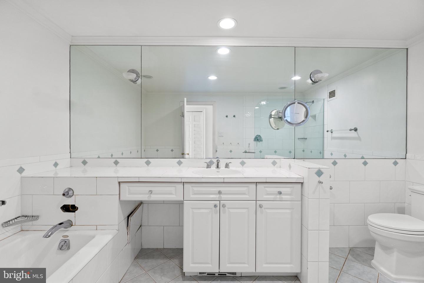2700 VIRGINIA AVE NW #811, WASHINGTON, District Of Columbia 20037, 2 Bedrooms Bedrooms, ,2 BathroomsBathrooms,Residential,For sale,2700 VIRGINIA AVE NW #811,DCDC2190598 MLS # DCDC2190598