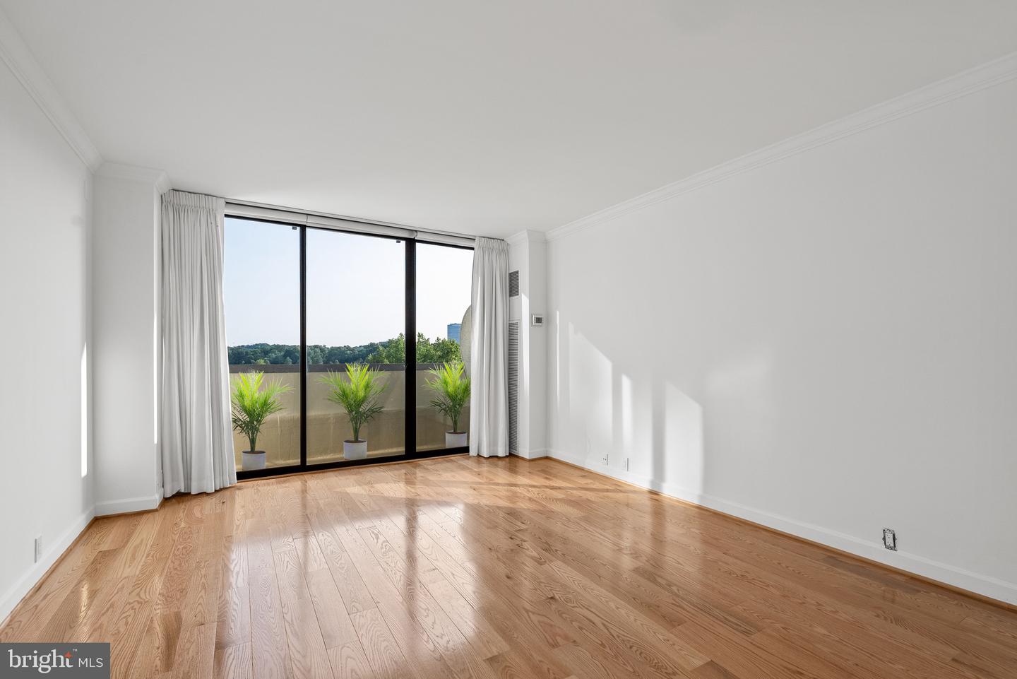 2700 VIRGINIA AVE NW #811, WASHINGTON, District Of Columbia 20037, 2 Bedrooms Bedrooms, ,2 BathroomsBathrooms,Residential,For sale,2700 VIRGINIA AVE NW #811,DCDC2190598 MLS # DCDC2190598