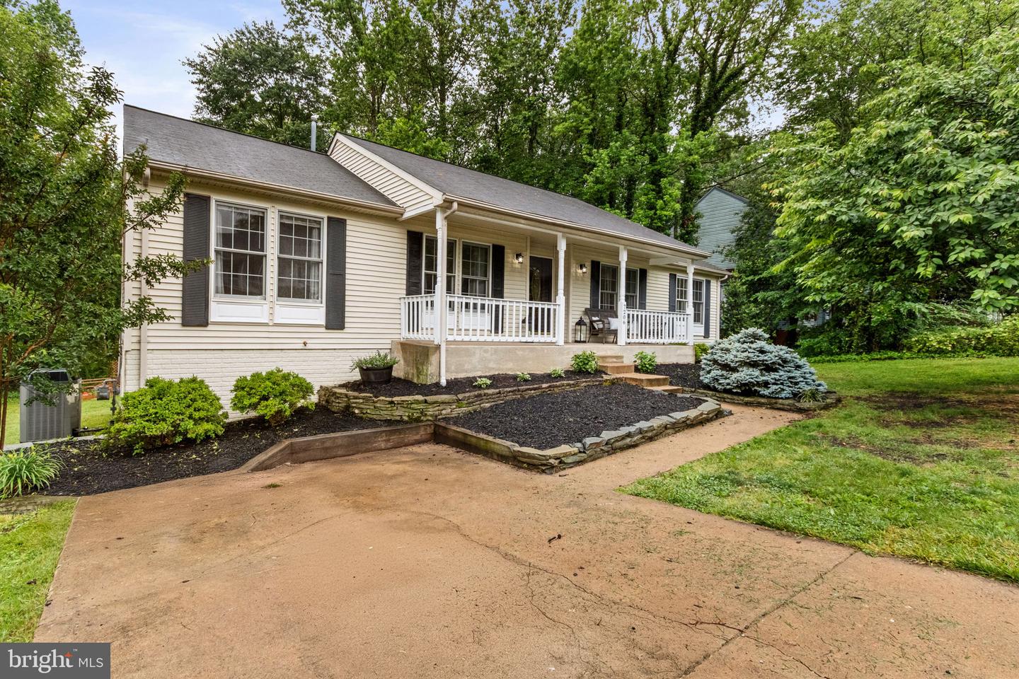 7206 RUNNYMEDE TRL, FREDERICKSBURG, Virginia 22407, 4 Bedrooms Bedrooms, ,3 BathroomsBathrooms,Residential,For sale,7206 RUNNYMEDE TRL,VASP2031846 MLS # VASP2031846